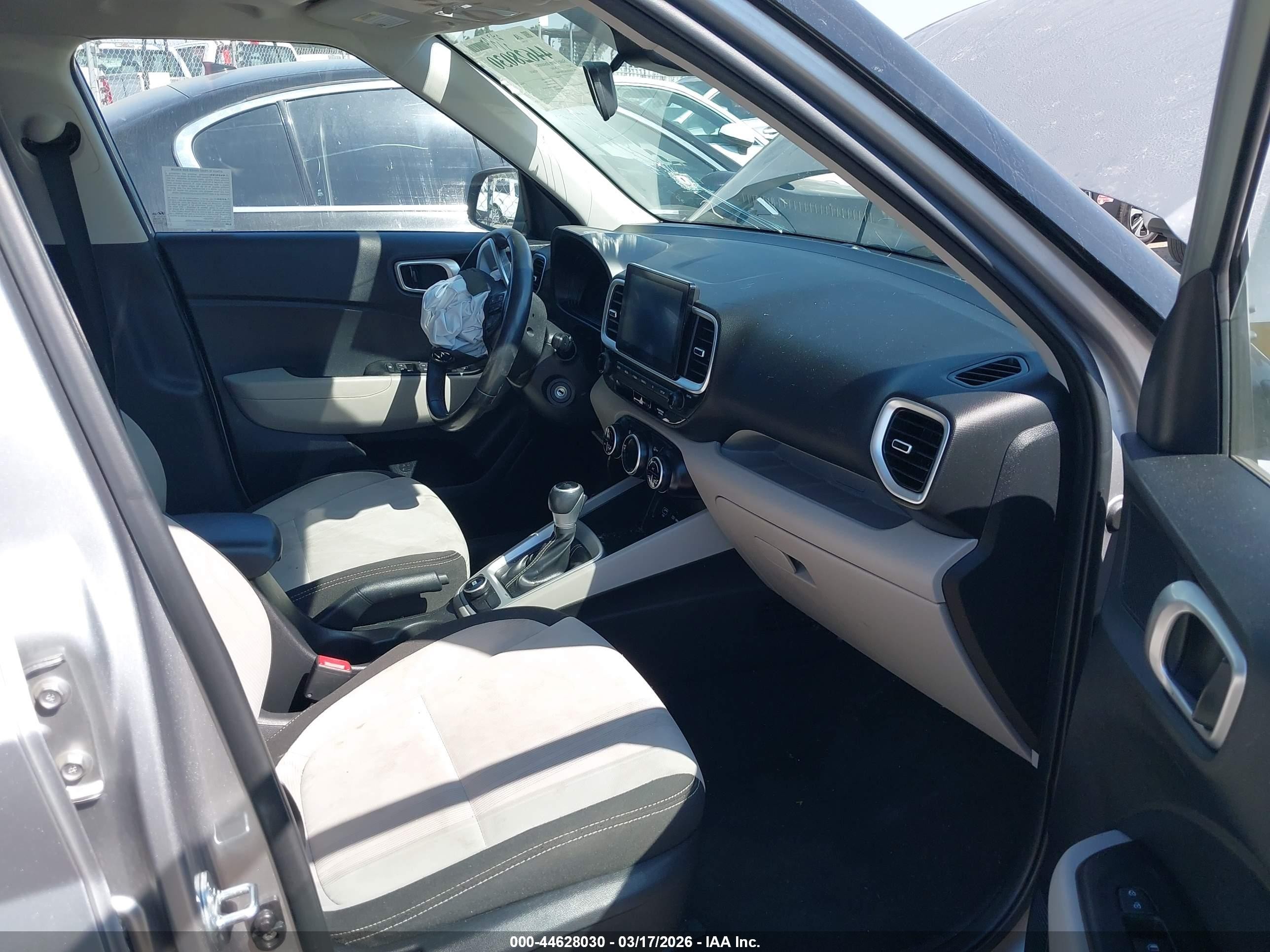 2023 Hyundai Venue Sel Silver vin: KMHRC8A37PU248802