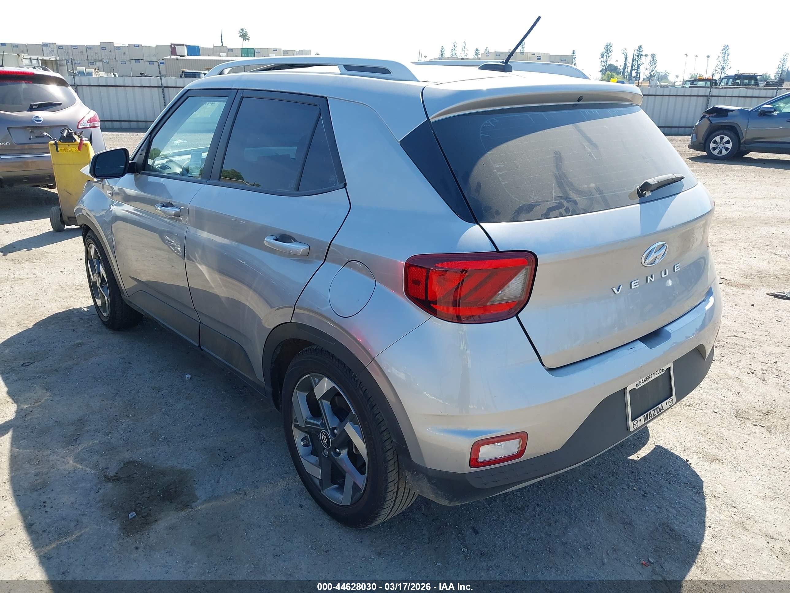 2023 Hyundai Venue Sel Silver vin: KMHRC8A37PU248802