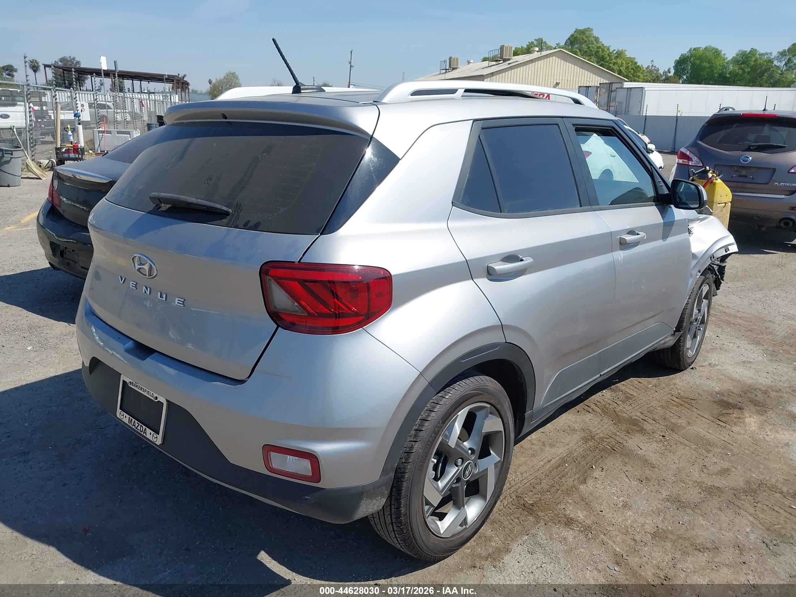 2023 Hyundai Venue Sel Silver vin: KMHRC8A37PU248802