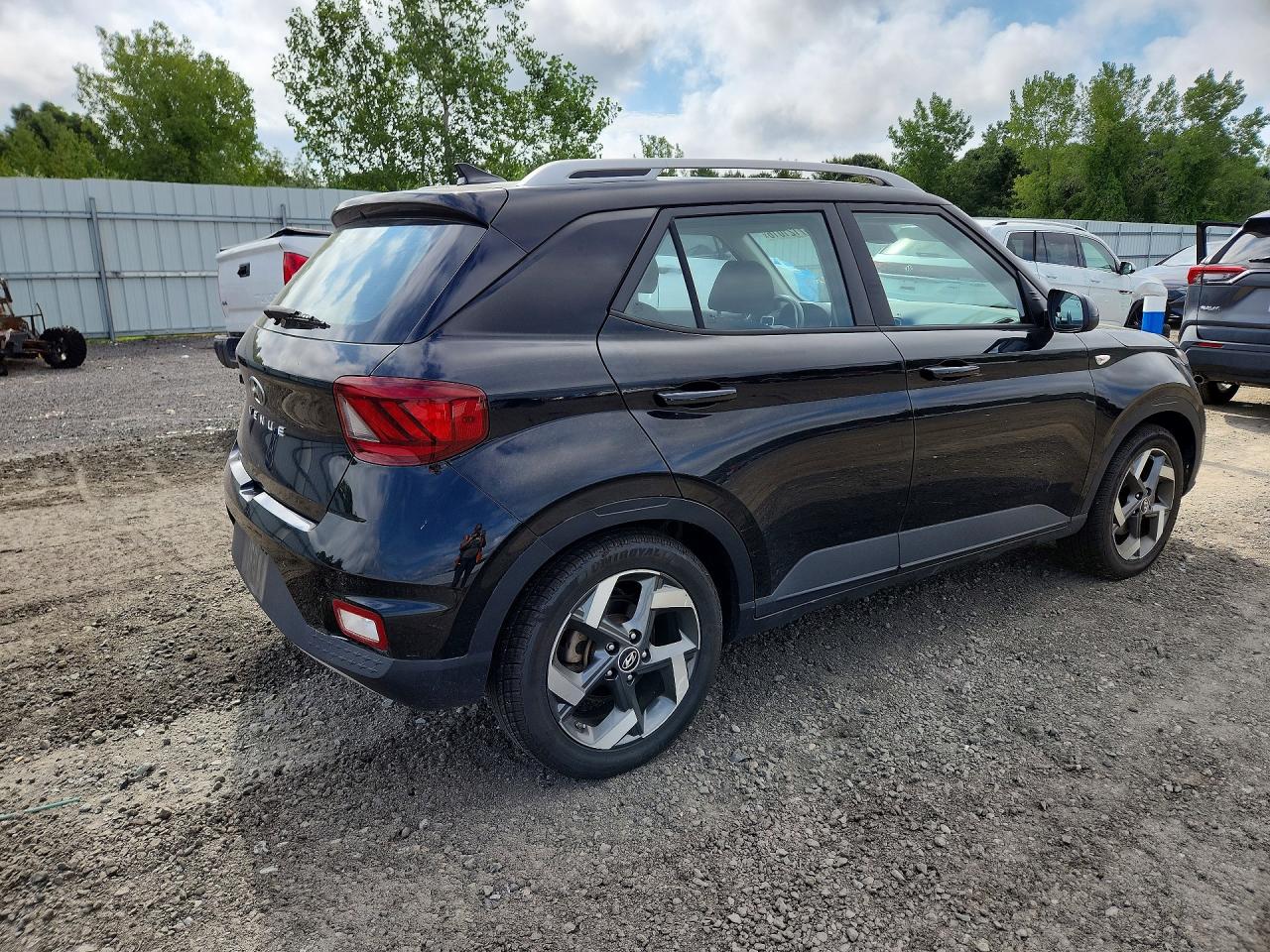 2021 Hyundai Venue Sel Black vin: KMHRC8A38MU084181