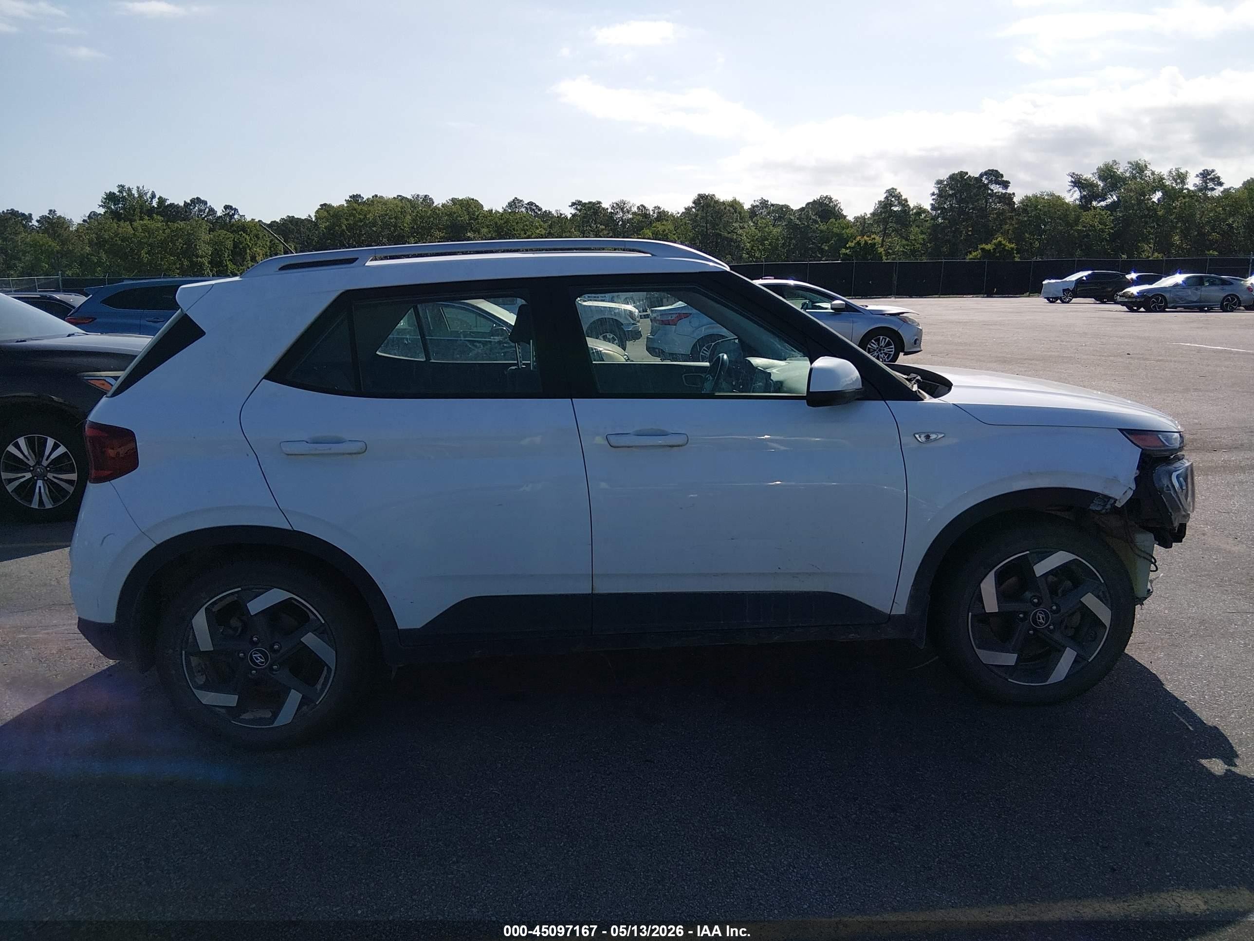 2023 Hyundai Venue Sel White vin: KMHRC8A38PU209751