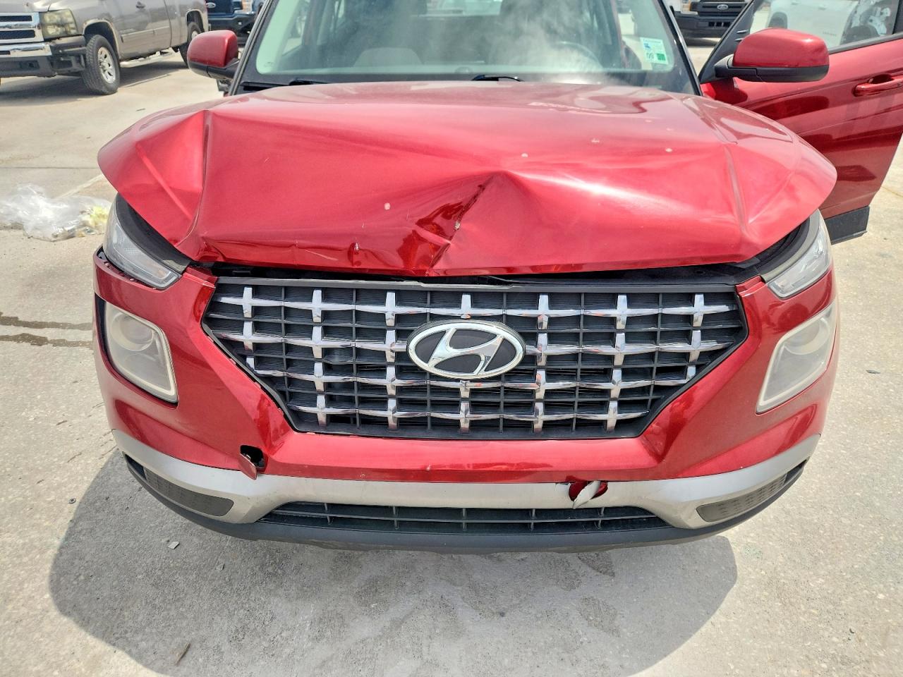 2024 Hyundai Venue Sel Red vin: KMHRC8A38RU283027
