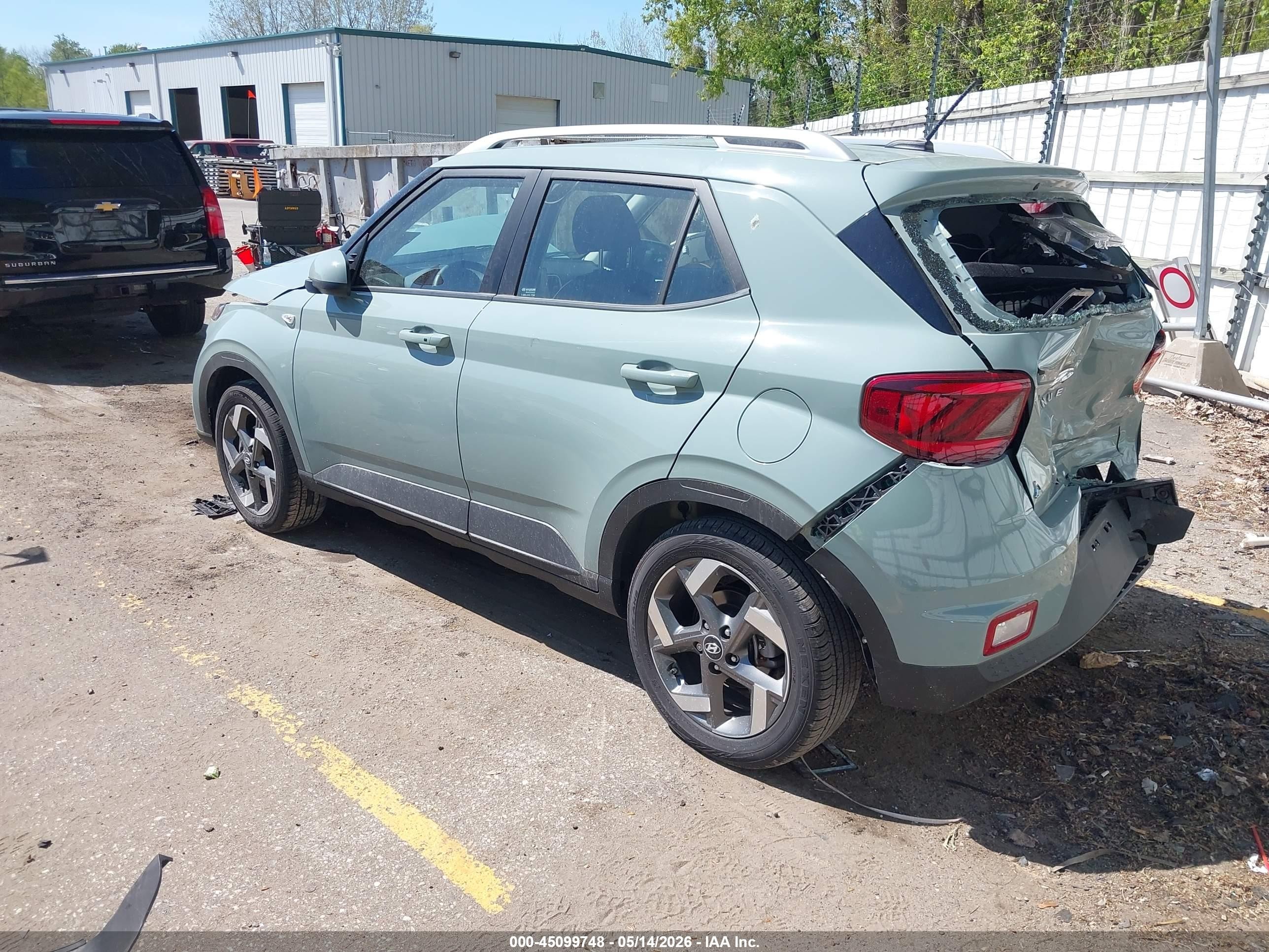 2025 Hyundai Venue Sel Green vin: KMHRC8A38SU372375