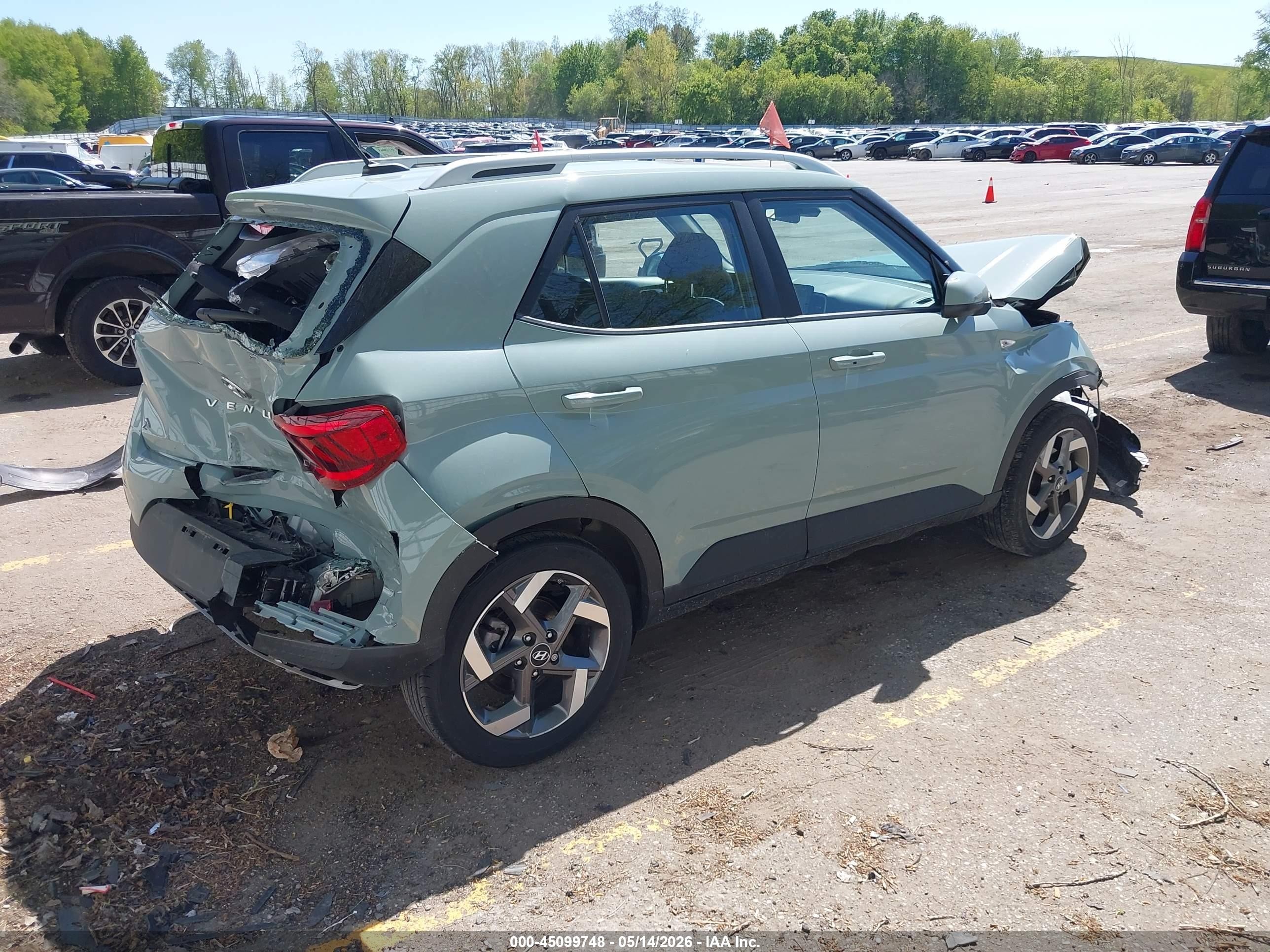 2025 Hyundai Venue Sel Green vin: KMHRC8A38SU372375