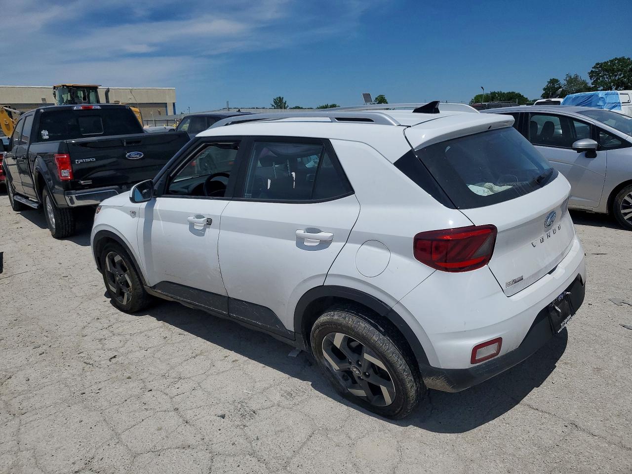 2022 Hyundai Venue Sel White vin: KMHRC8A3XNU207013