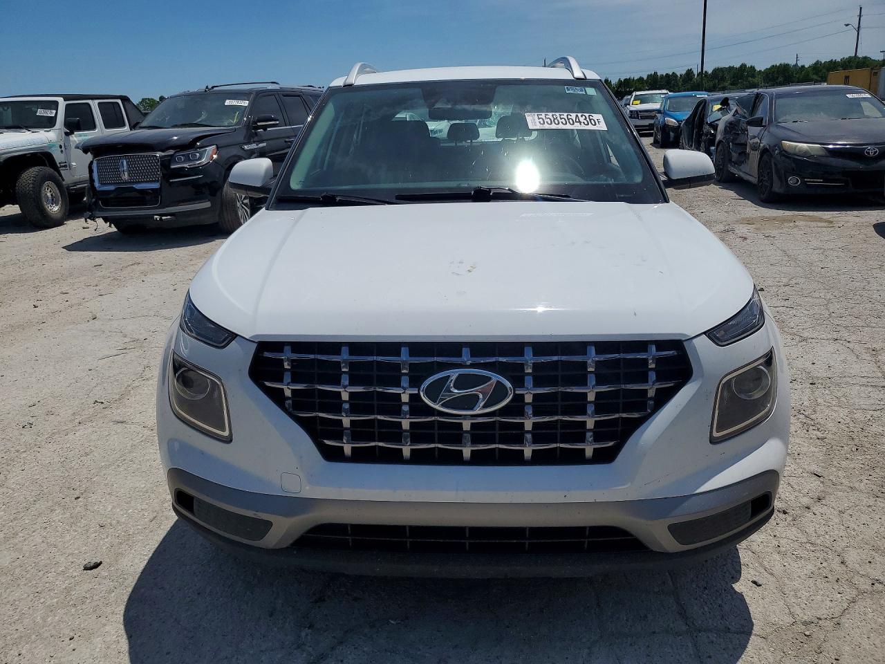 2022 Hyundai Venue Sel White vin: KMHRC8A3XNU207013