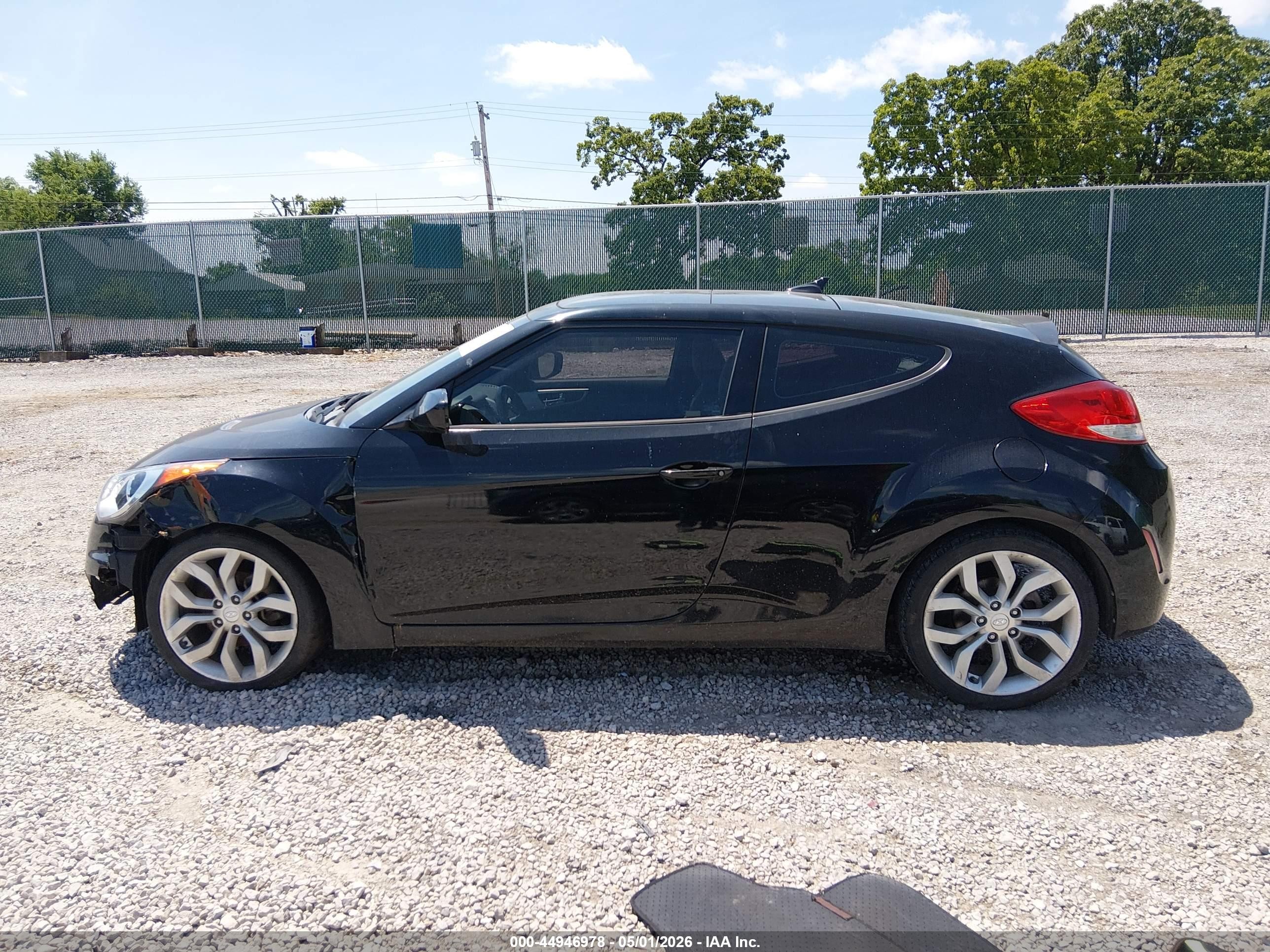 2012 Hyundai Veloster Base W/gray Black vin: KMHTC6AD0CU023117