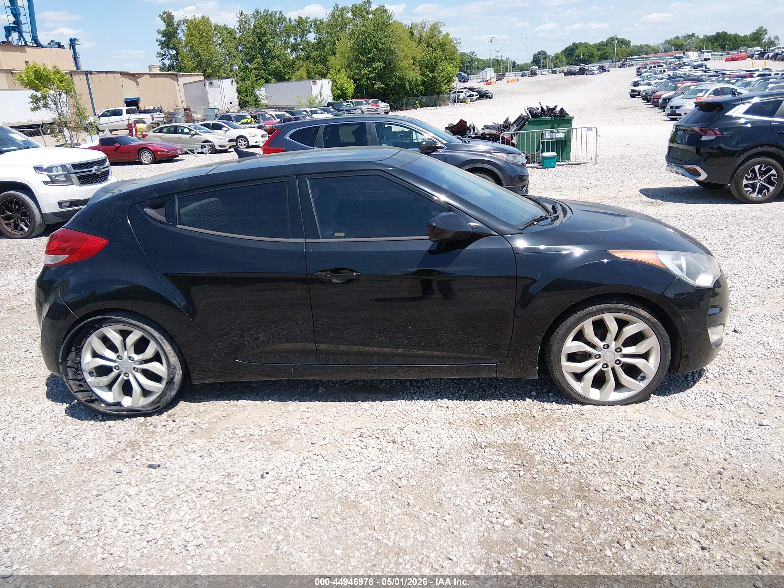 2012 Hyundai Veloster Base W/gray Black vin: KMHTC6AD0CU023117