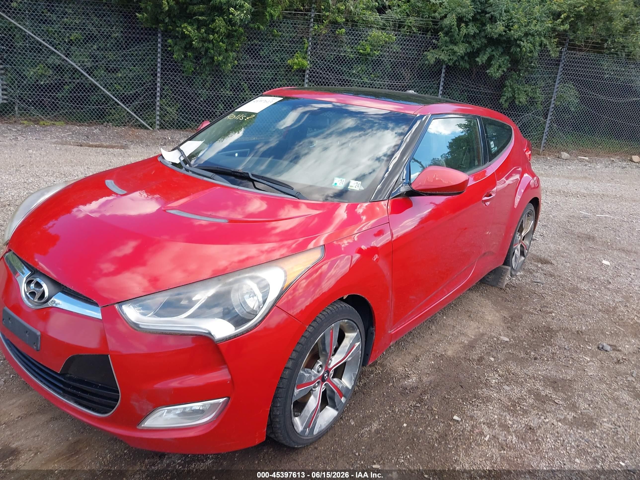 2012 Hyundai Veloster Base W/gray Red vin: KMHTC6AD0CU024901