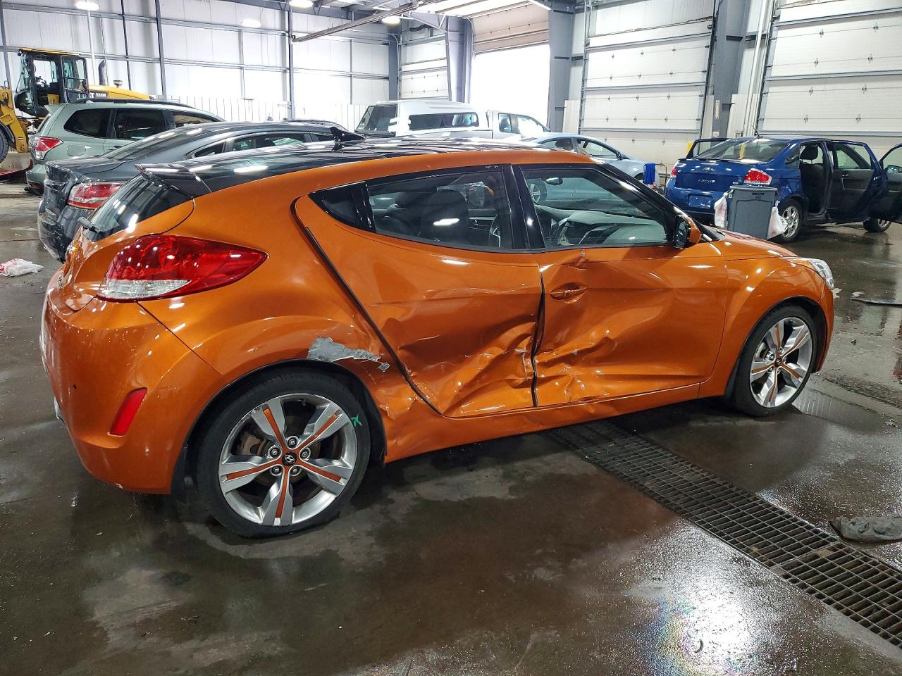 2012 Hyundai Veloster Base Orange vin: KMHTC6AD0CU031427