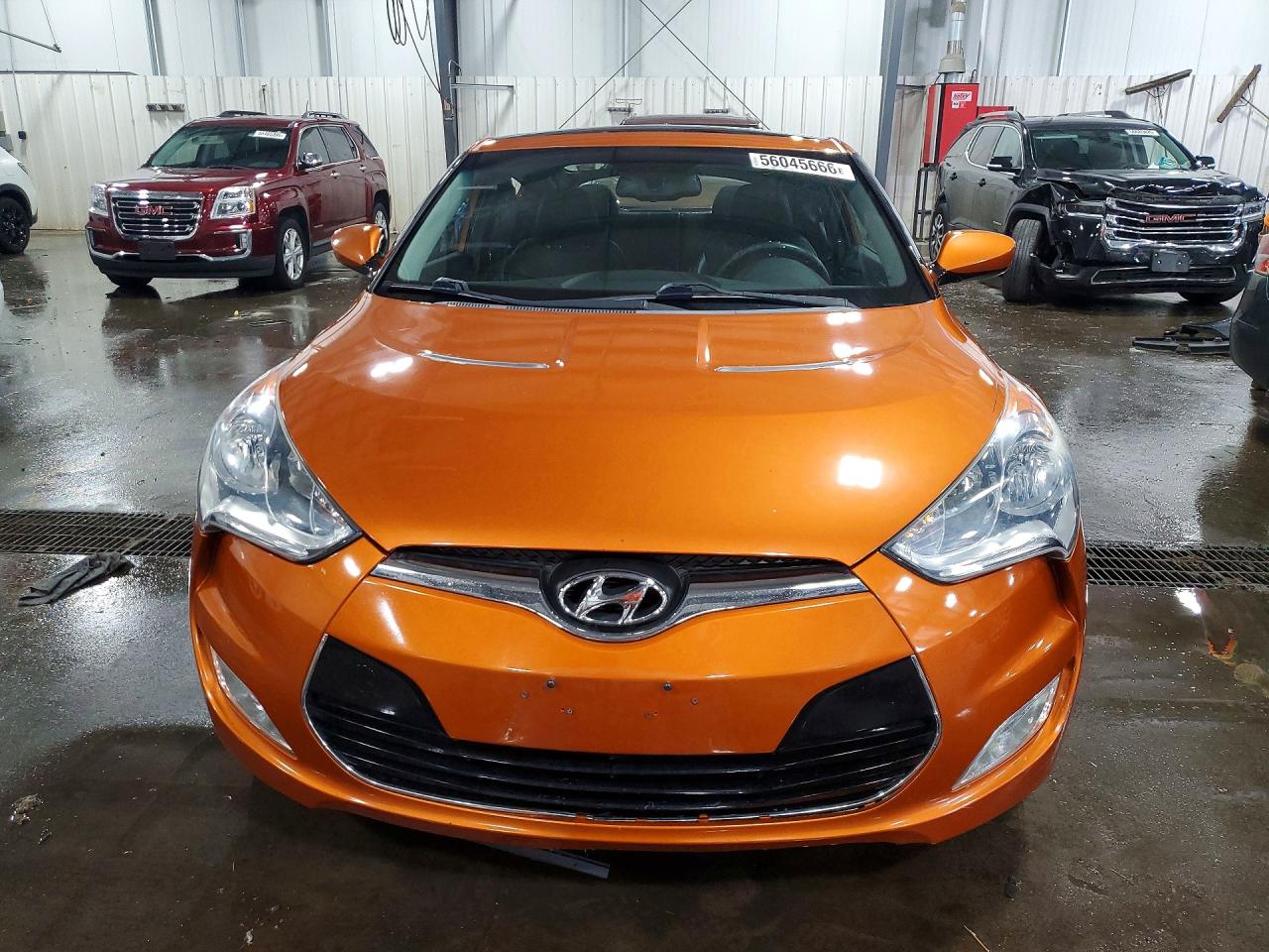 2012 Hyundai Veloster Base Orange vin: KMHTC6AD0CU031427
