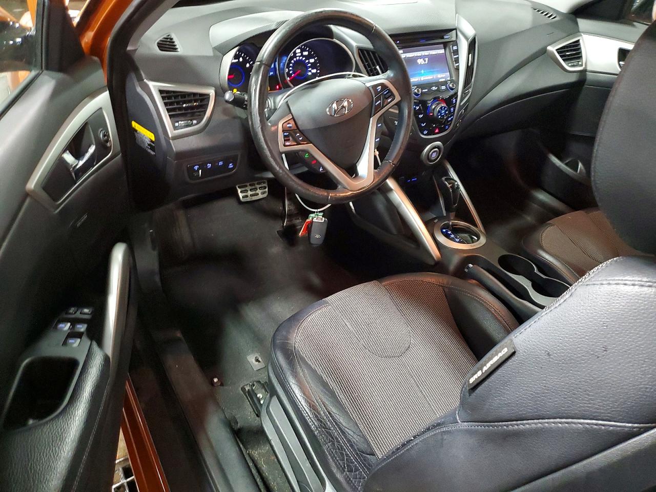 2012 Hyundai Veloster Base Orange vin: KMHTC6AD0CU031427
