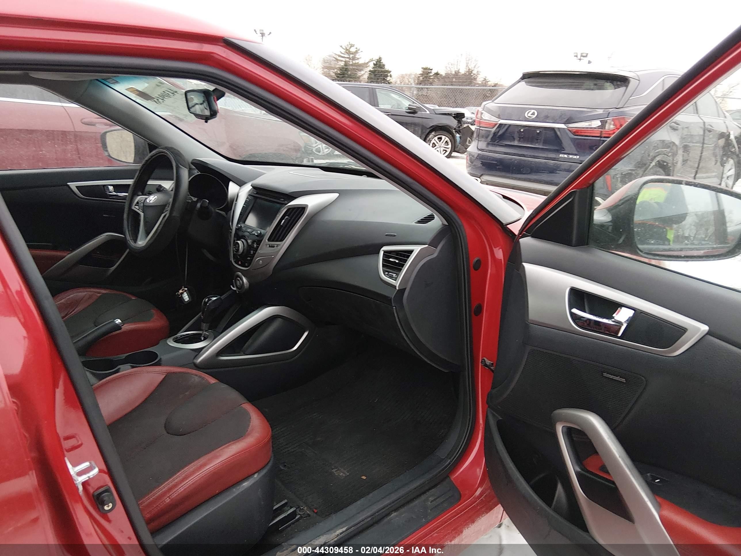 2012 Hyundai Veloster Base W/red/black Red vin: KMHTC6AD0CU032237