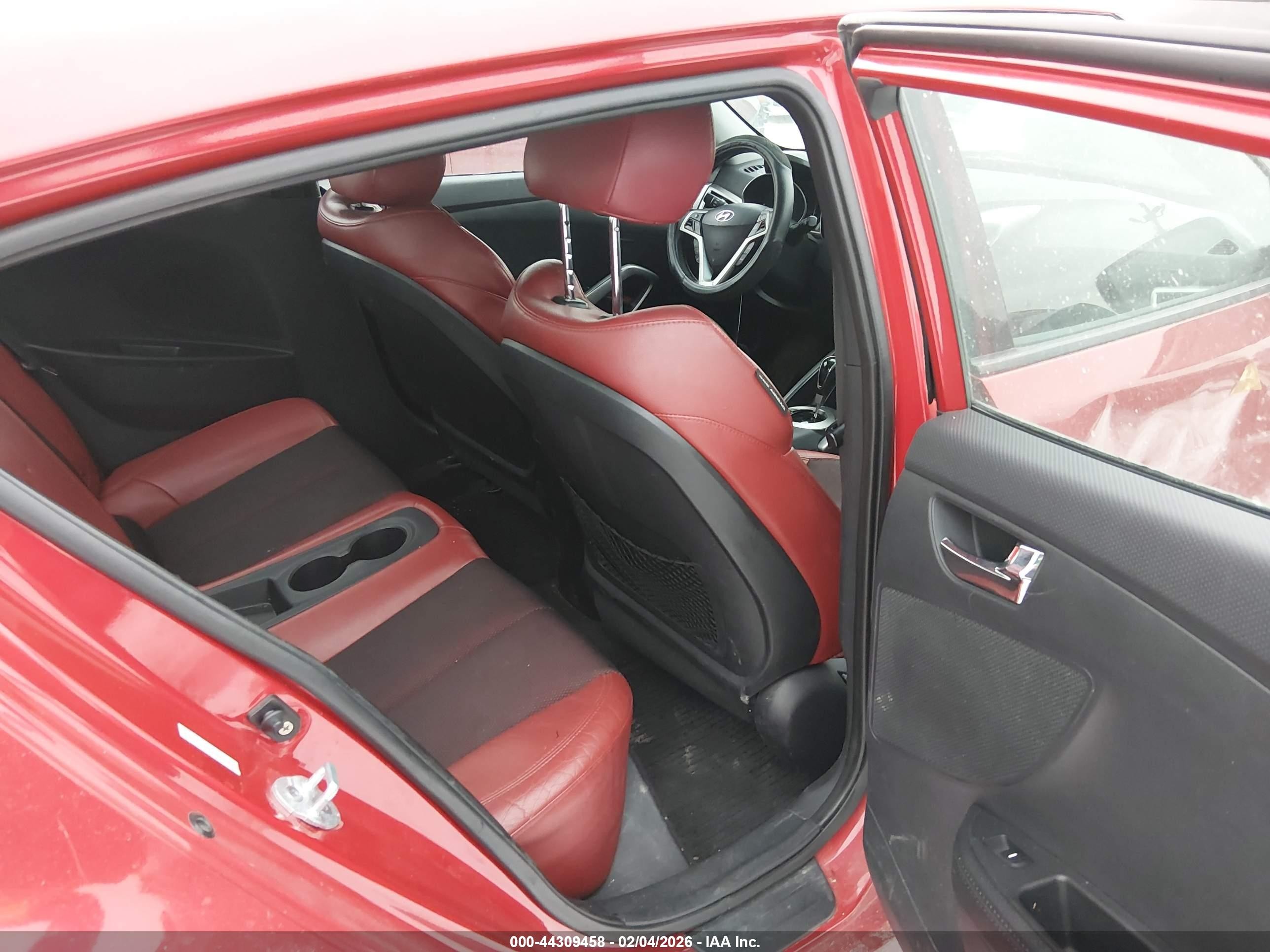 2012 Hyundai Veloster Base W/red/black Red vin: KMHTC6AD0CU032237