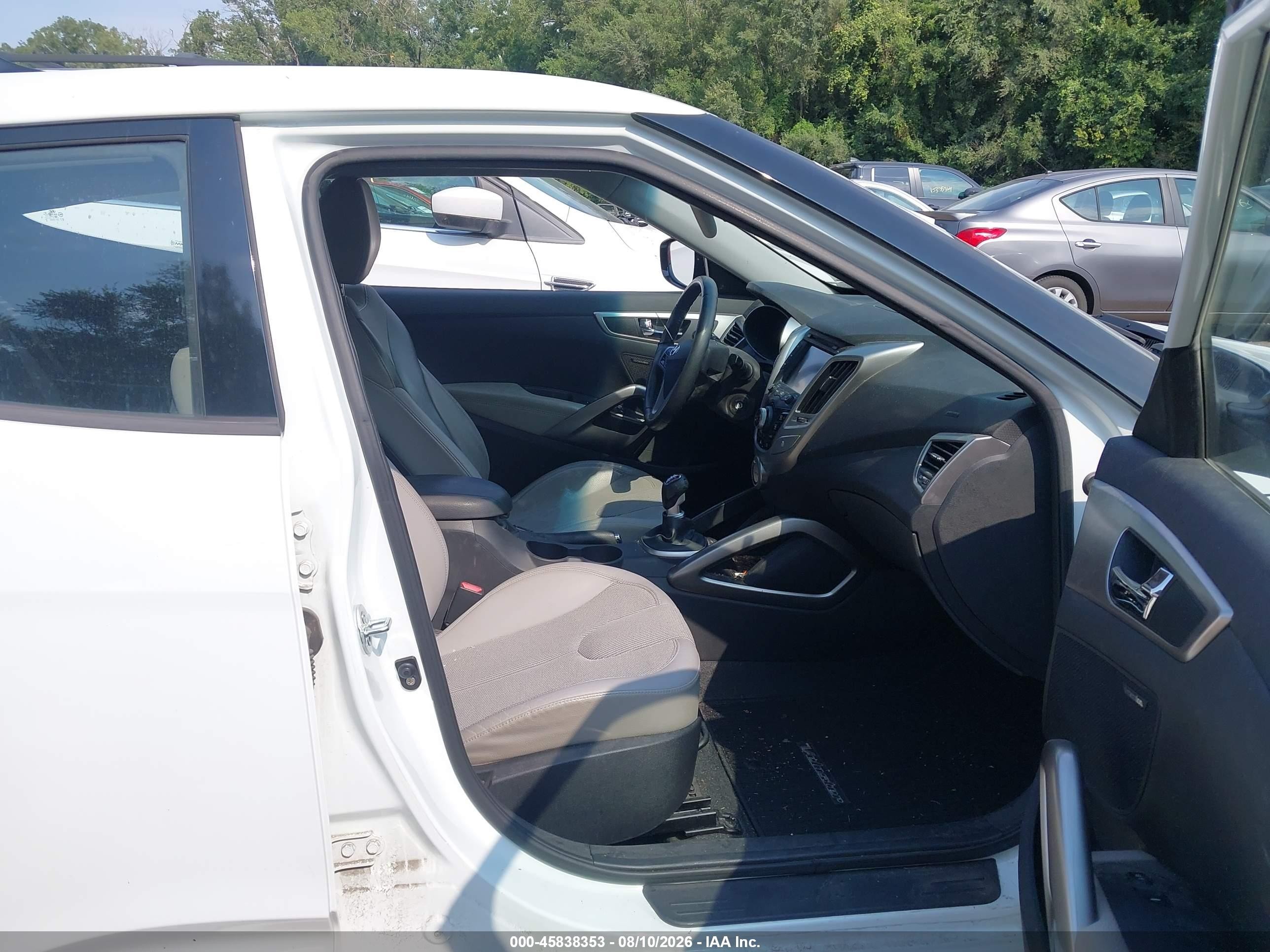 2012 Hyundai Veloster Base W/gray Белый vin: KMHTC6AD0CU043819