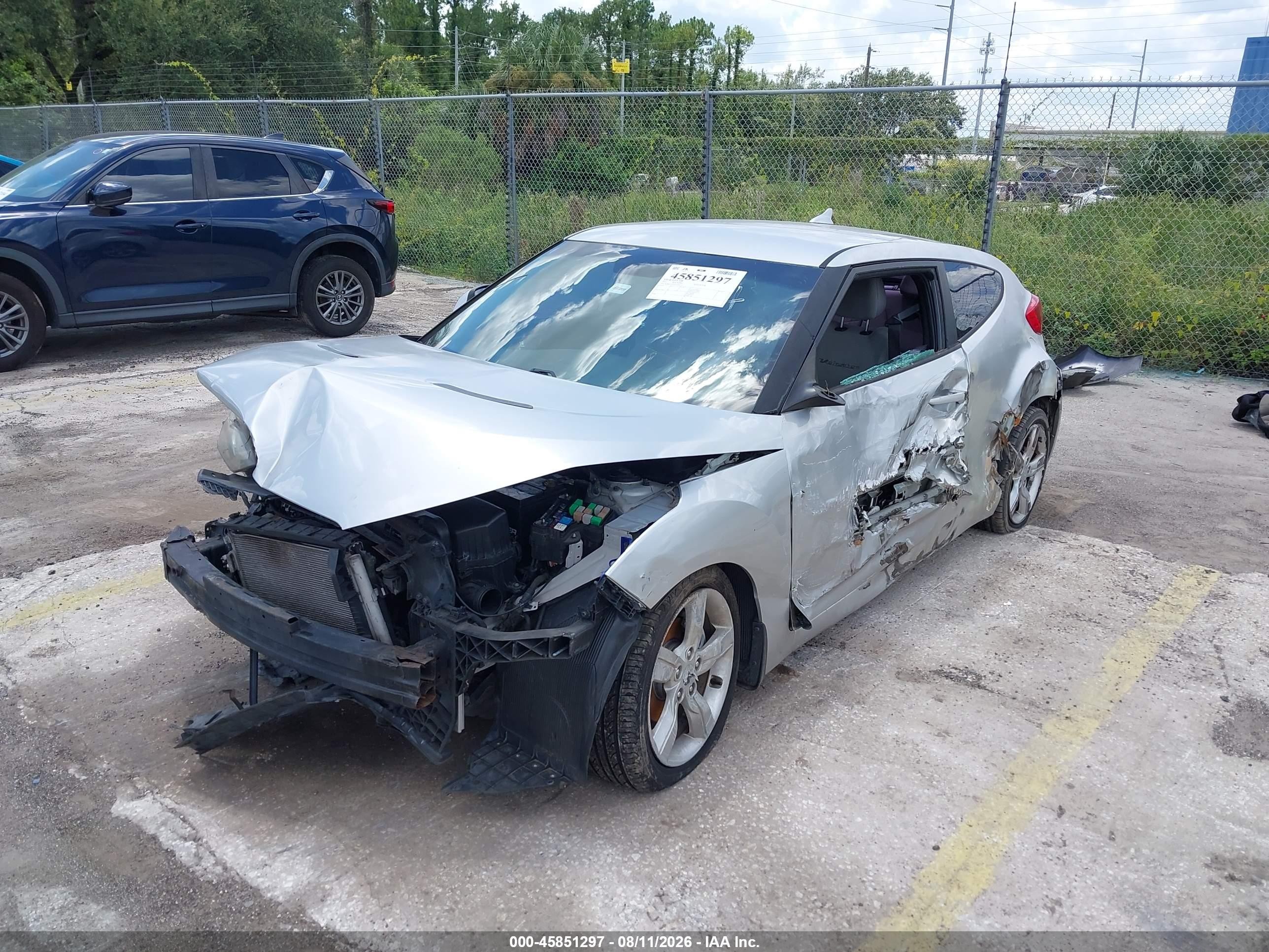 2012 Hyundai Veloster Base W/gray Серебряный vin: KMHTC6AD0CU044114
