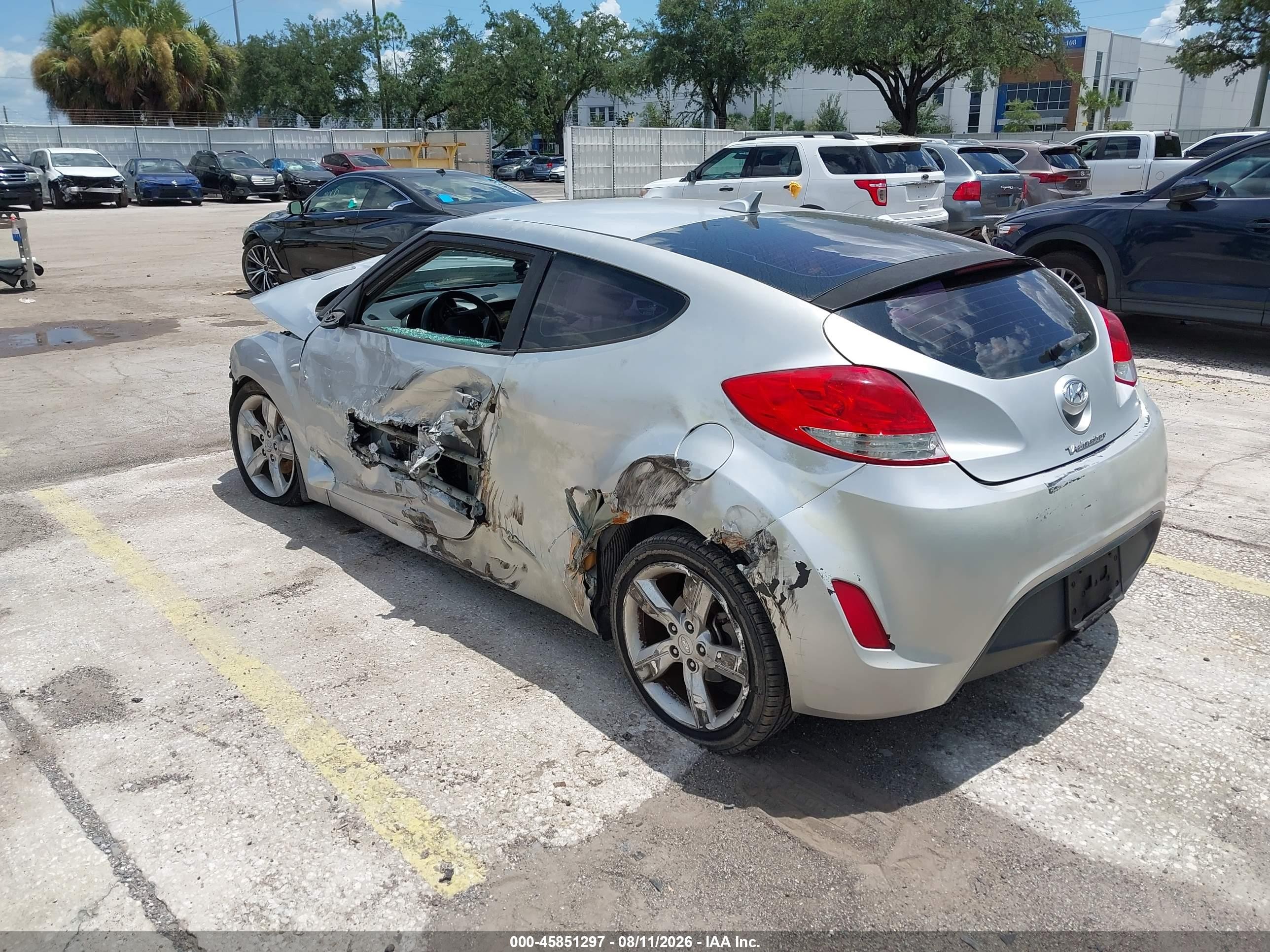 2012 Hyundai Veloster Base W/gray Серебряный vin: KMHTC6AD0CU044114