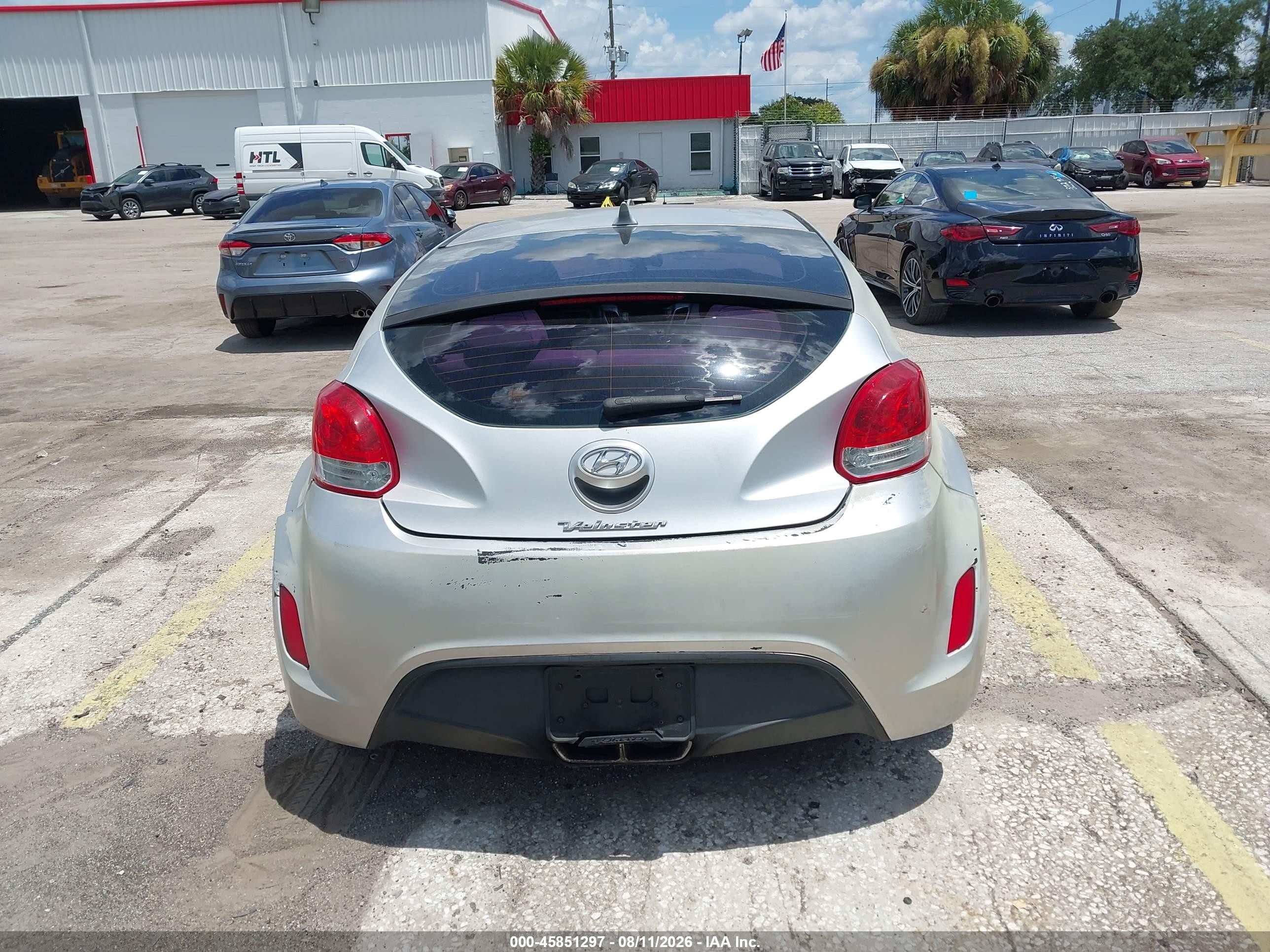 2012 Hyundai Veloster Base W/gray Серебряный vin: KMHTC6AD0CU044114
