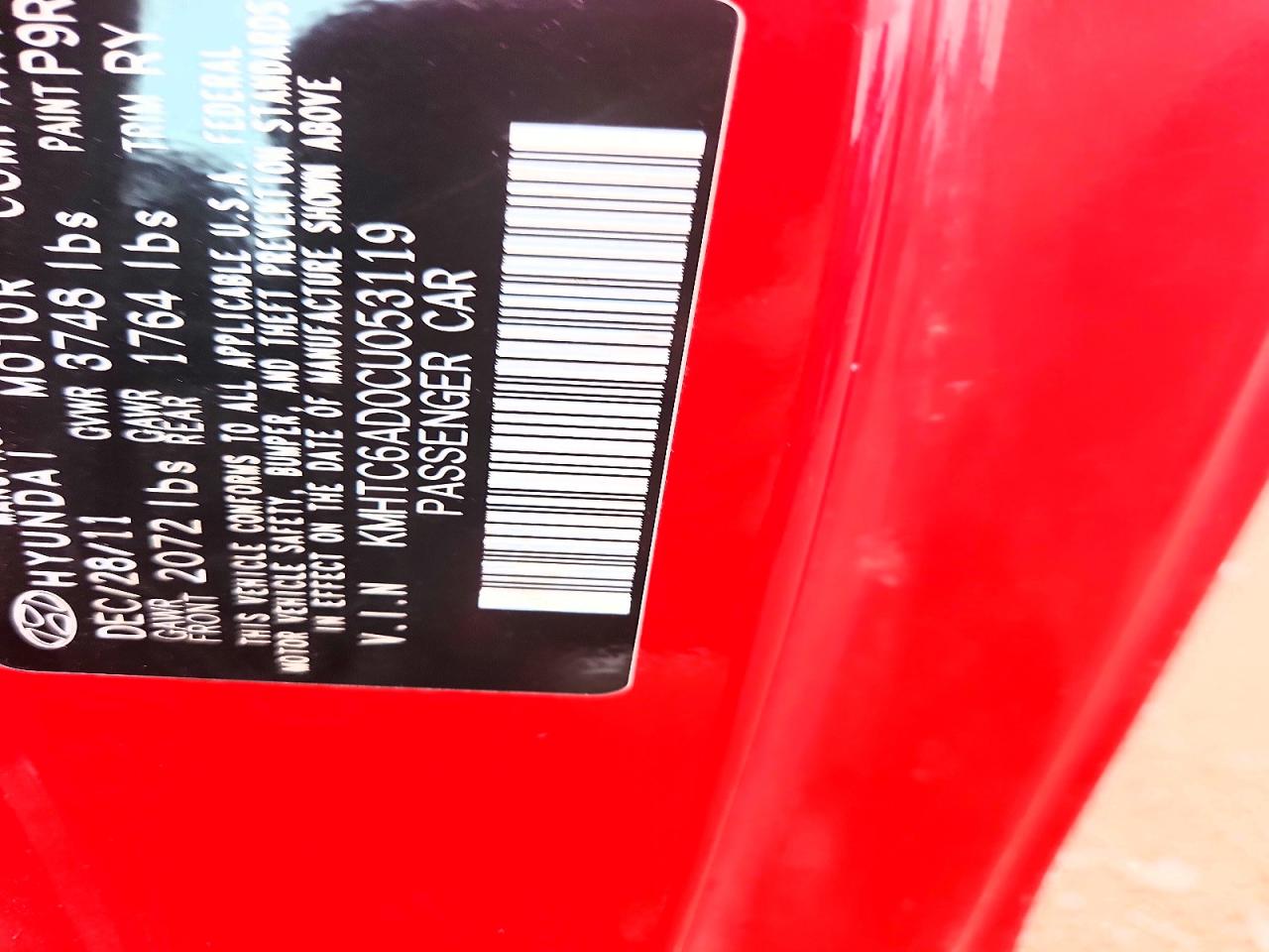 2012 Hyundai Veloster Base Red vin: KMHTC6AD0CU053119