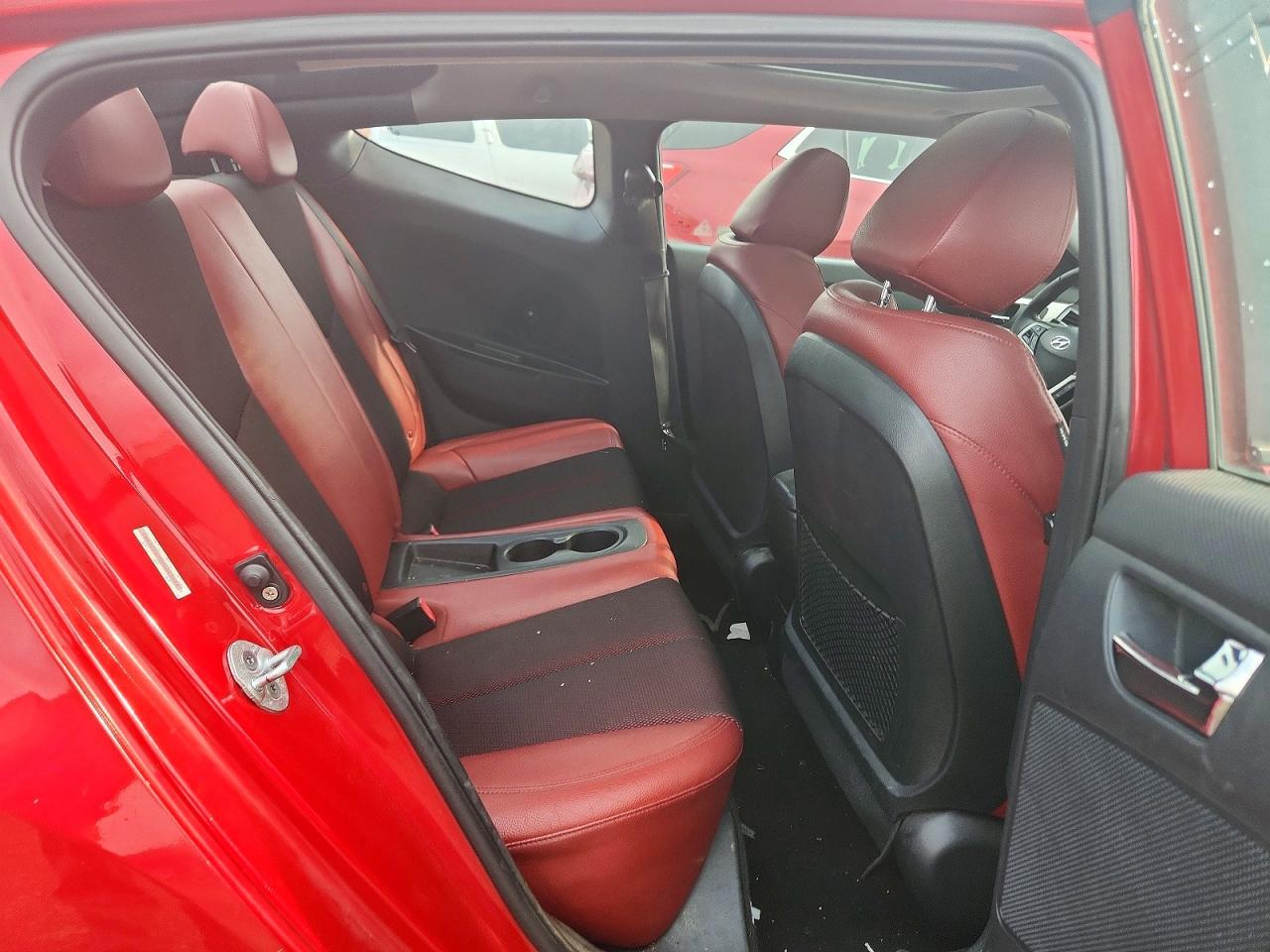 2012 Hyundai Veloster Base Red vin: KMHTC6AD0CU053119