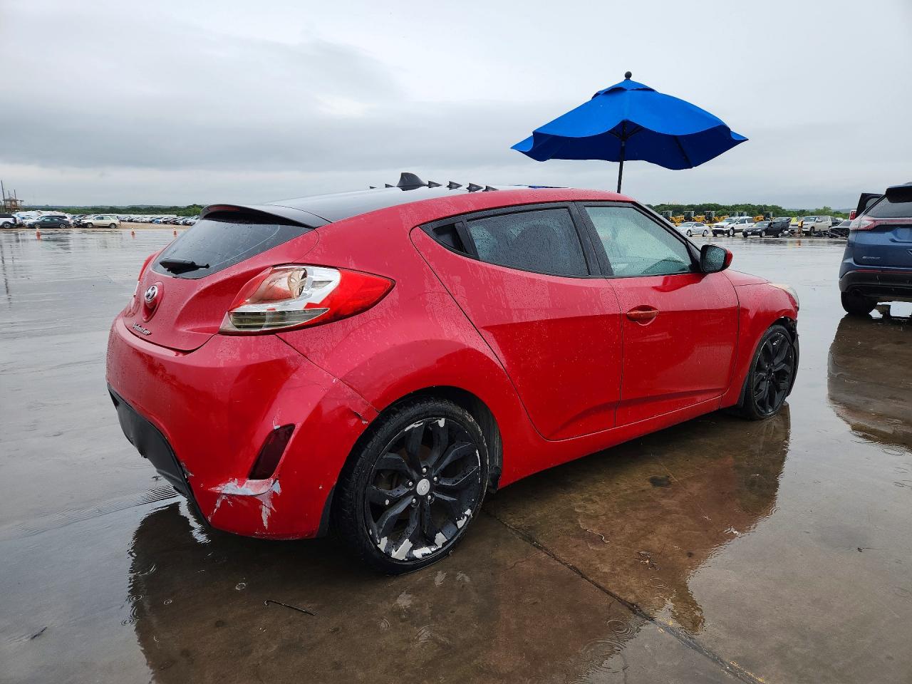 2012 Hyundai Veloster Base Red vin: KMHTC6AD0CU061270