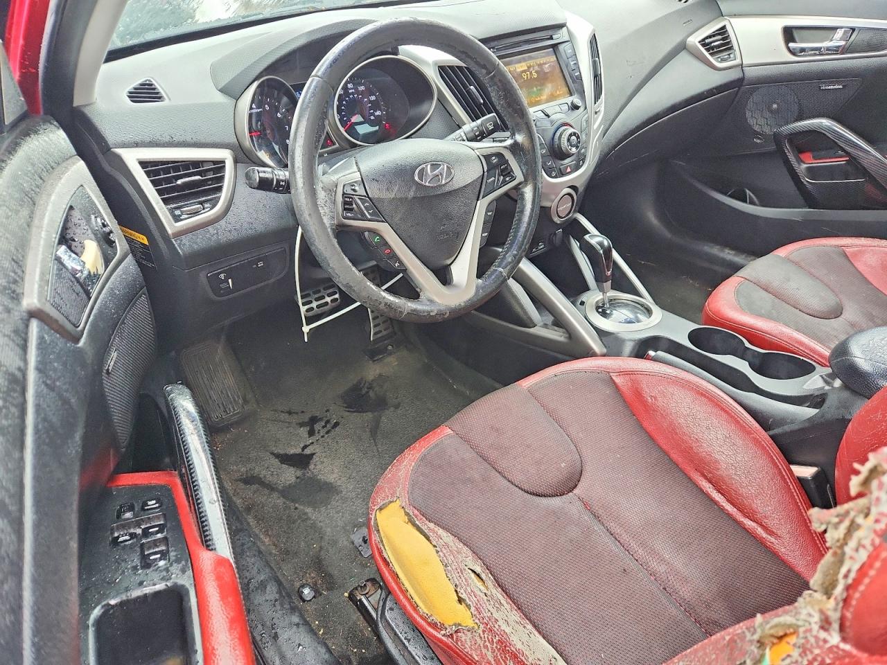 2012 Hyundai Veloster Base Red vin: KMHTC6AD0CU061270