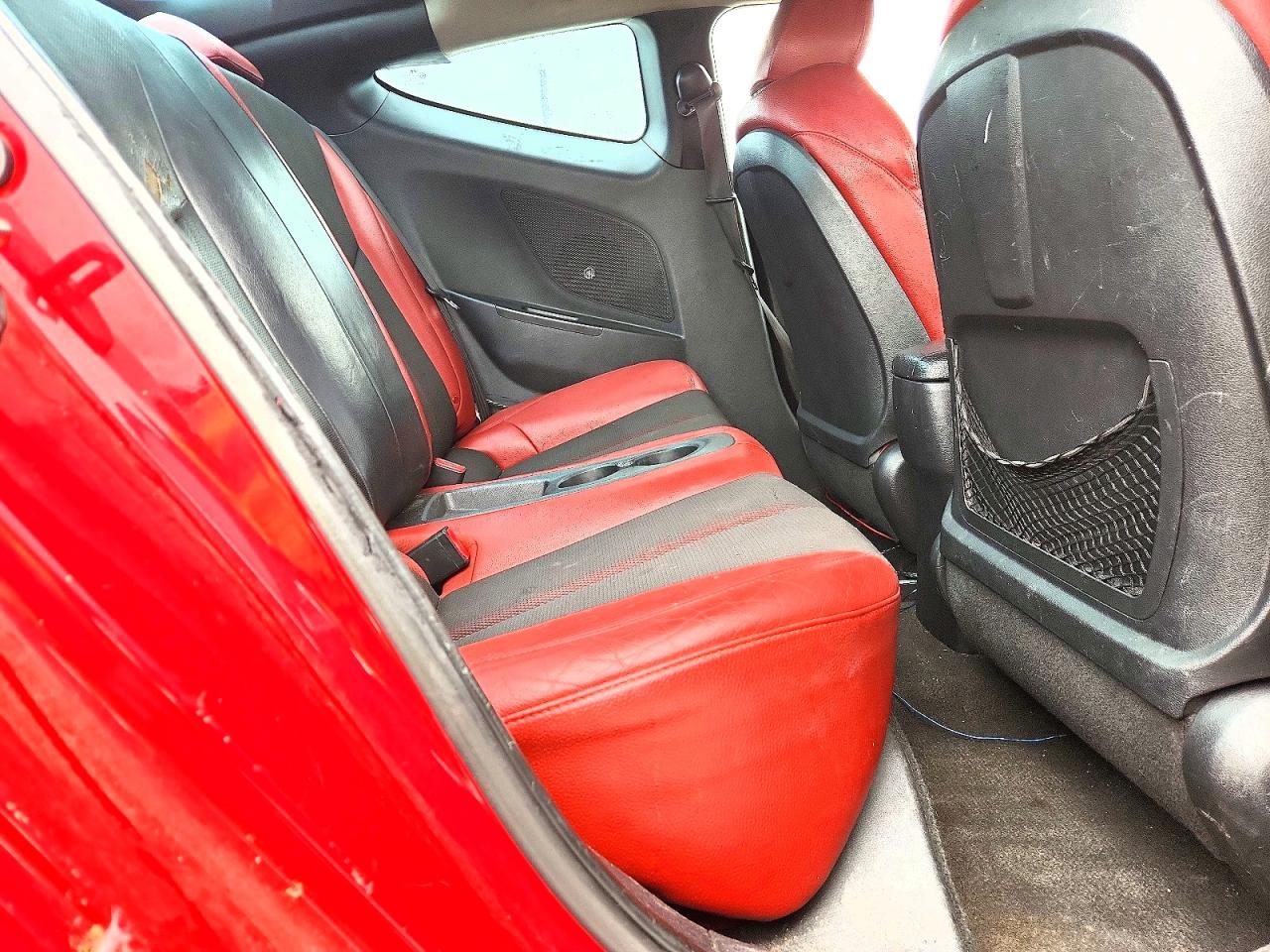 2012 Hyundai Veloster Base Red vin: KMHTC6AD0CU061270