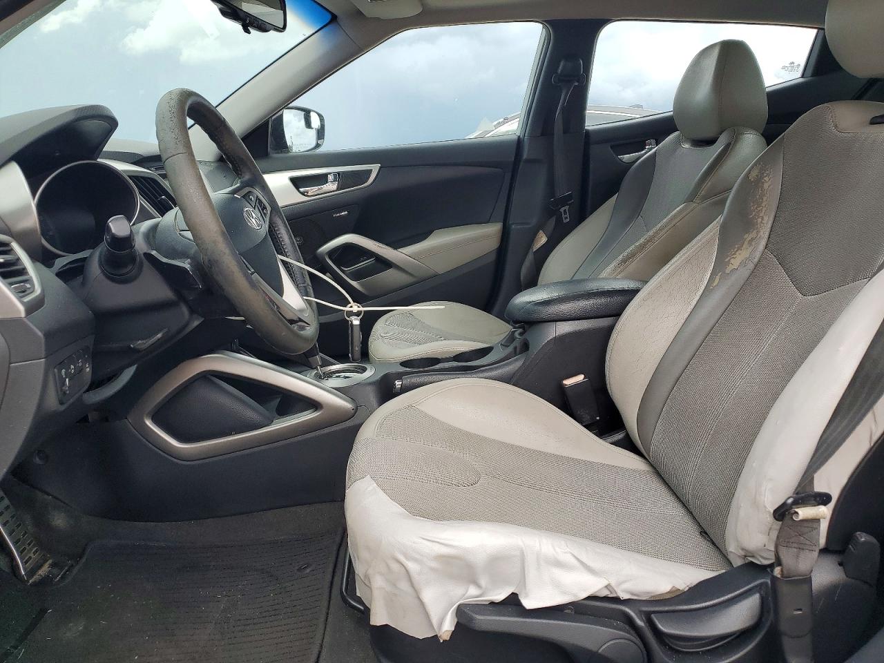 2012 Hyundai Veloster Base Silver vin: KMHTC6AD0CU067134