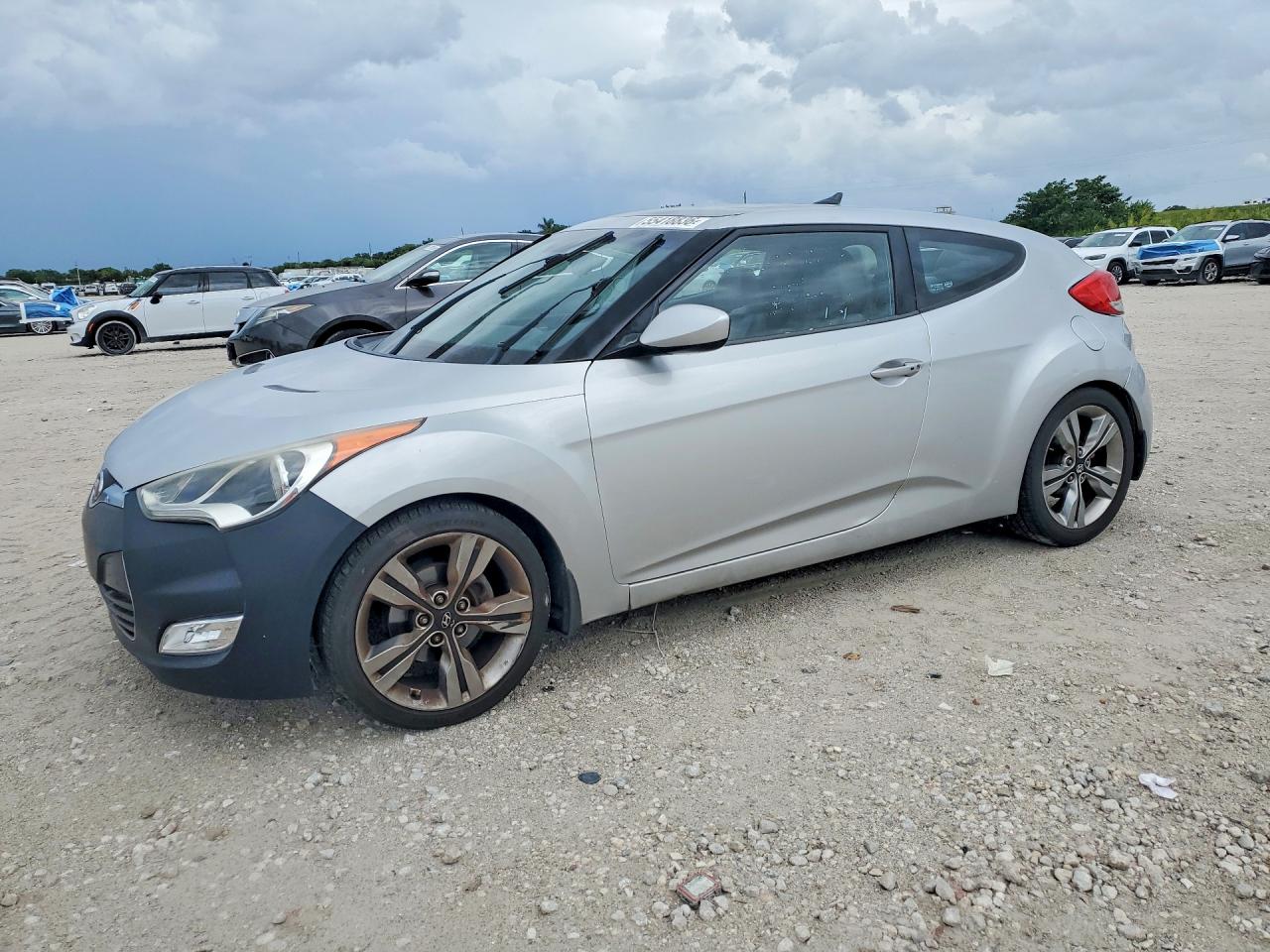 2012 Hyundai Veloster Base Silver vin: KMHTC6AD0CU067134