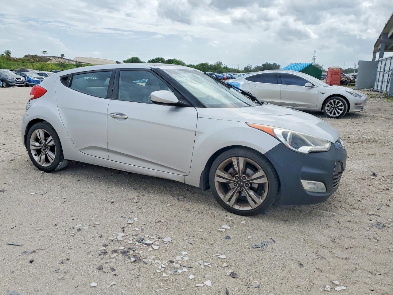 2012 Hyundai Veloster Base Silver vin: KMHTC6AD0CU067134