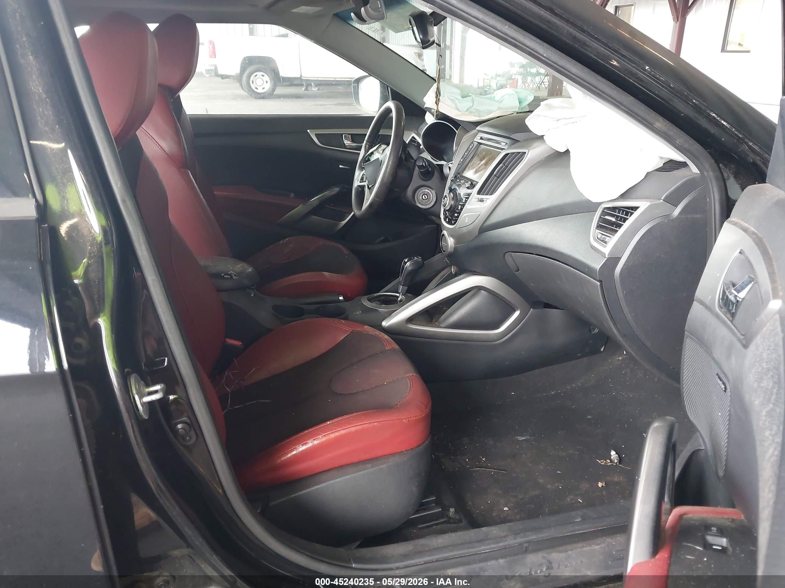 2012 Hyundai Veloster Base W/red/black Black vin: KMHTC6AD0CU079638