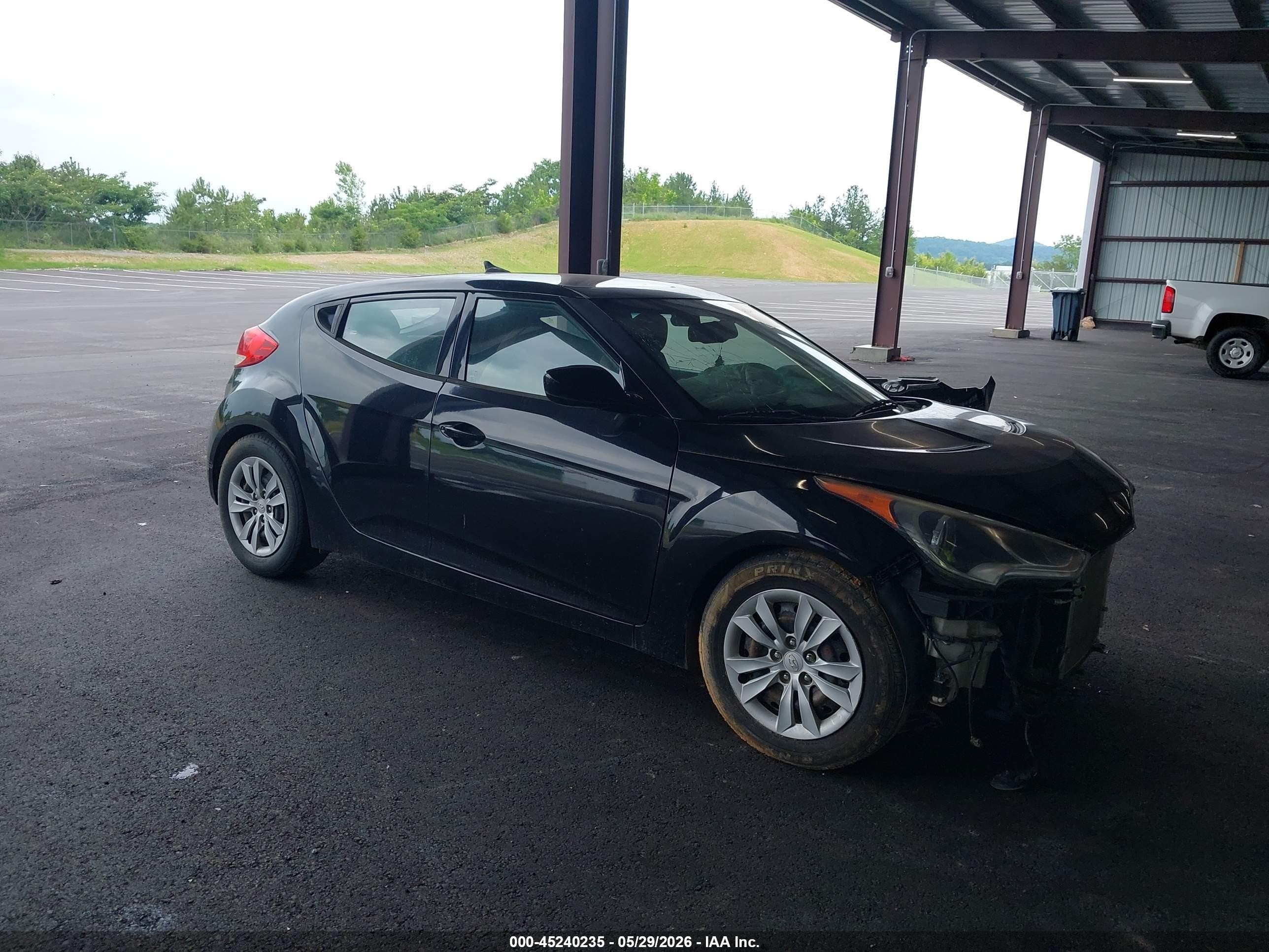 2012 Hyundai Veloster Base W/red/black Black vin: KMHTC6AD0CU079638