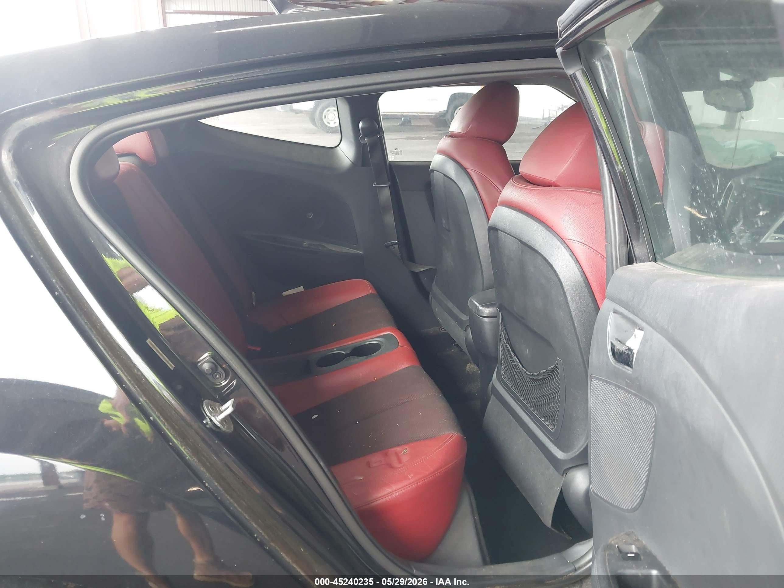 2012 Hyundai Veloster Base W/red/black Black vin: KMHTC6AD0CU079638