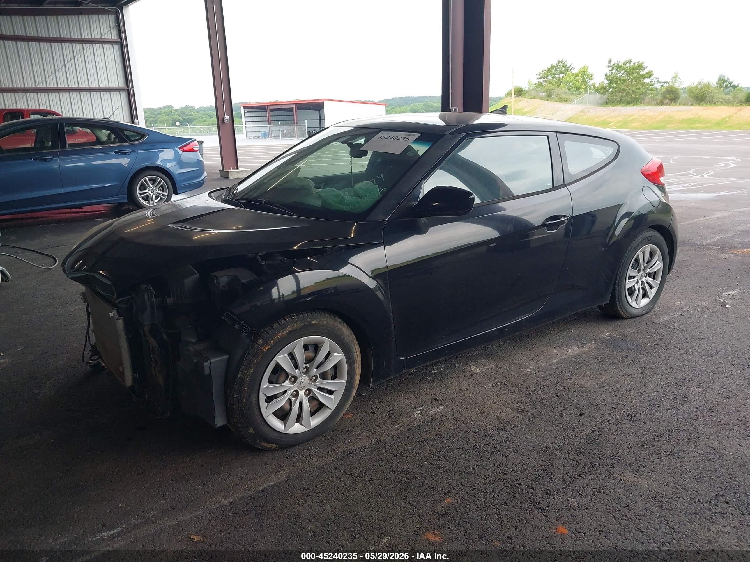 2012 Hyundai Veloster Base W/red/black Black vin: KMHTC6AD0CU079638