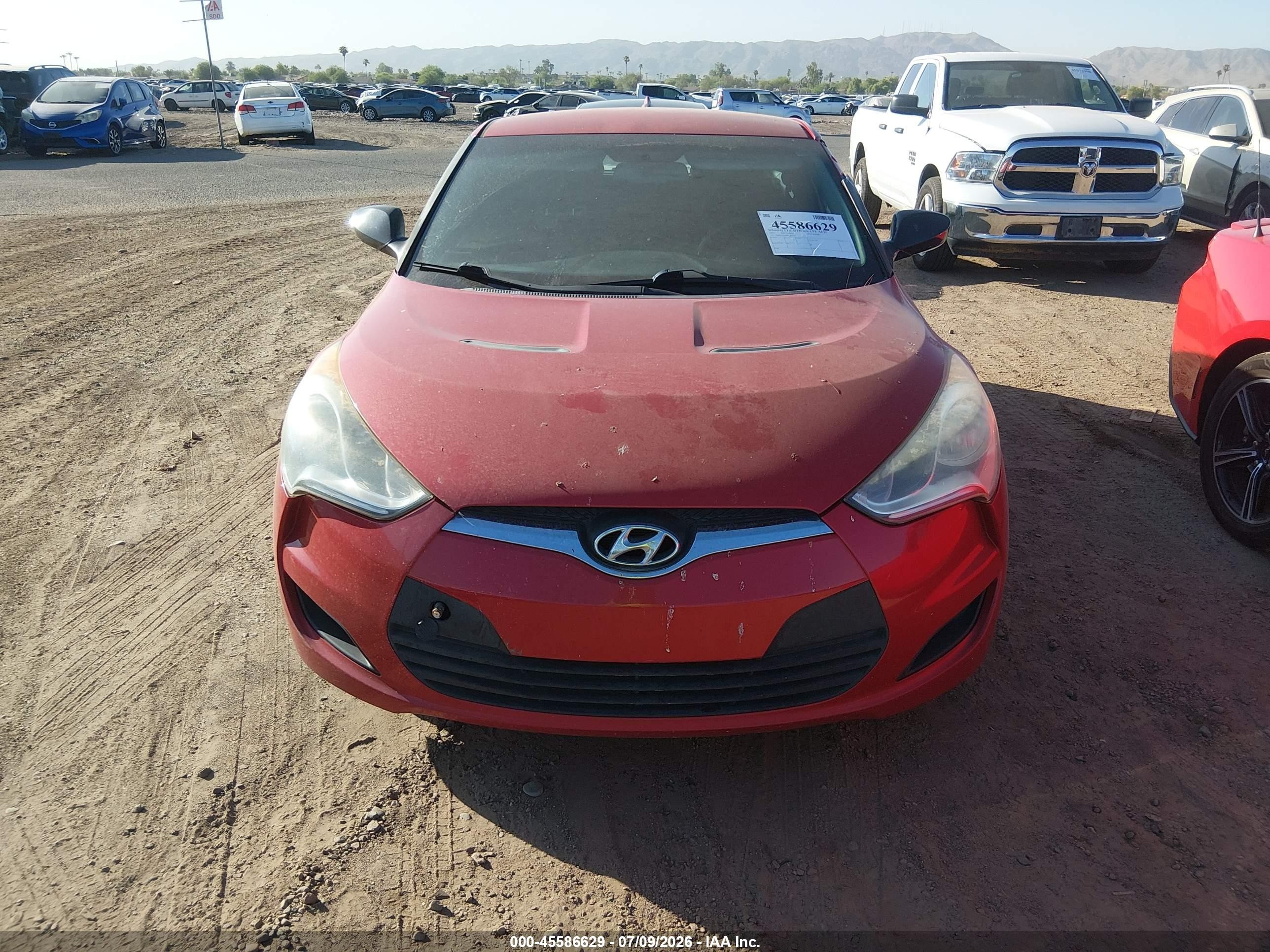 2013 Hyundai Veloster Base W/black Red vin: KMHTC6AD0DU105737