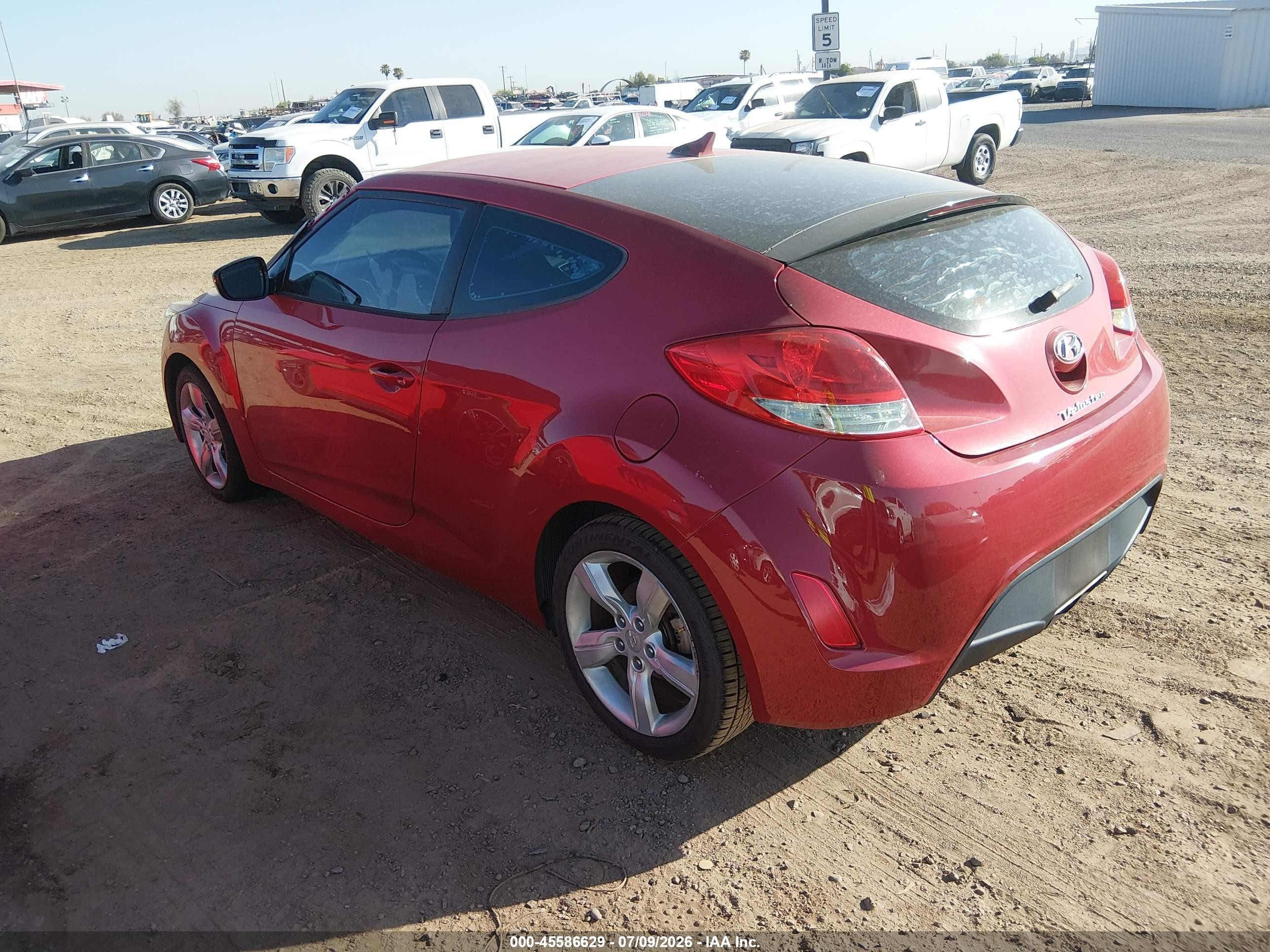 2013 Hyundai Veloster Base W/black Red vin: KMHTC6AD0DU105737