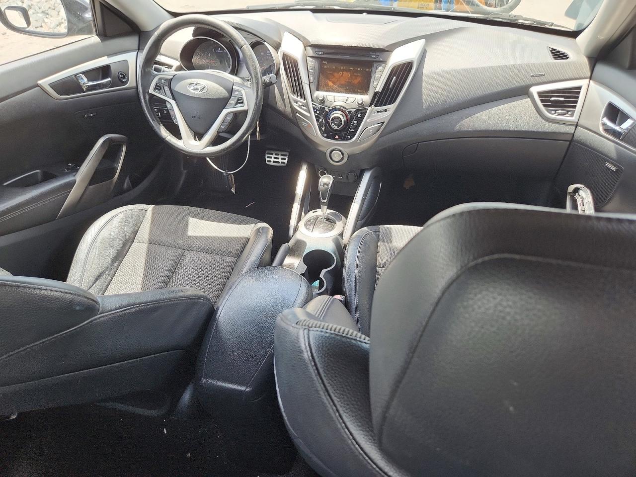 2013 Hyundai Veloster Base Black vin: KMHTC6AD0DU122800