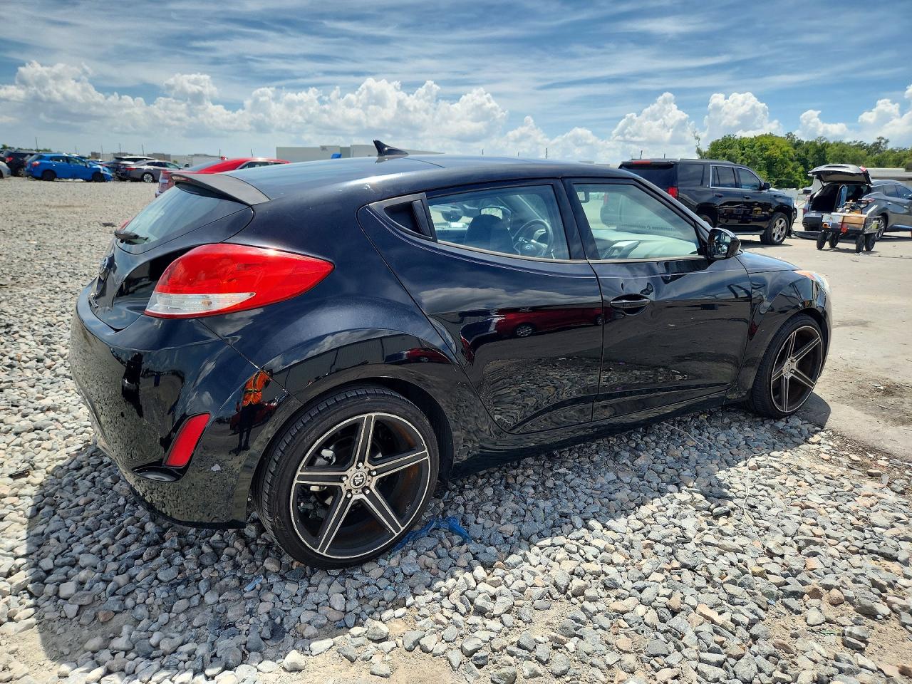 2013 Hyundai Veloster Base Black vin: KMHTC6AD0DU122800