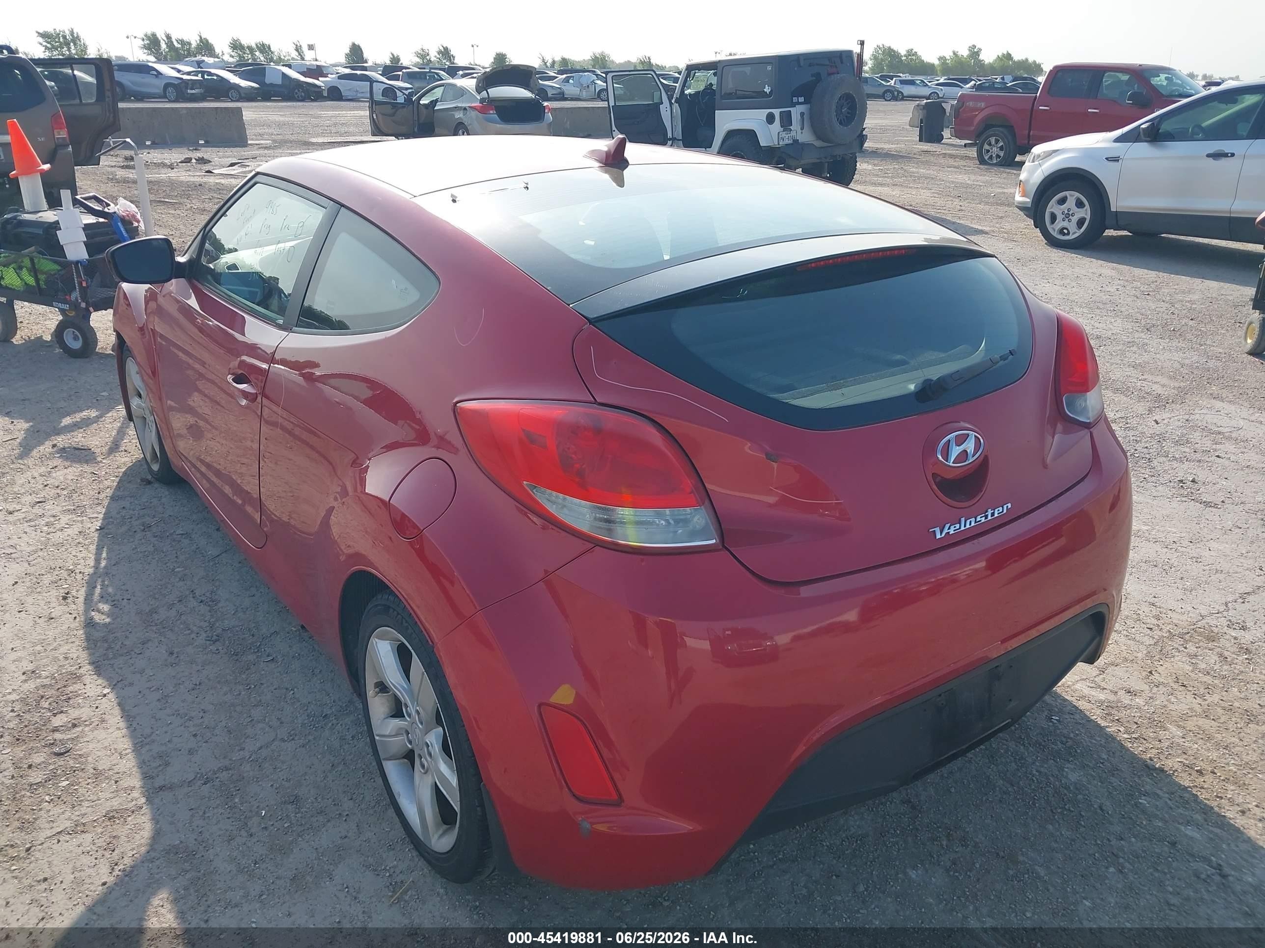 2013 Hyundai Veloster Base W/black Red vin: KMHTC6AD0DU126054