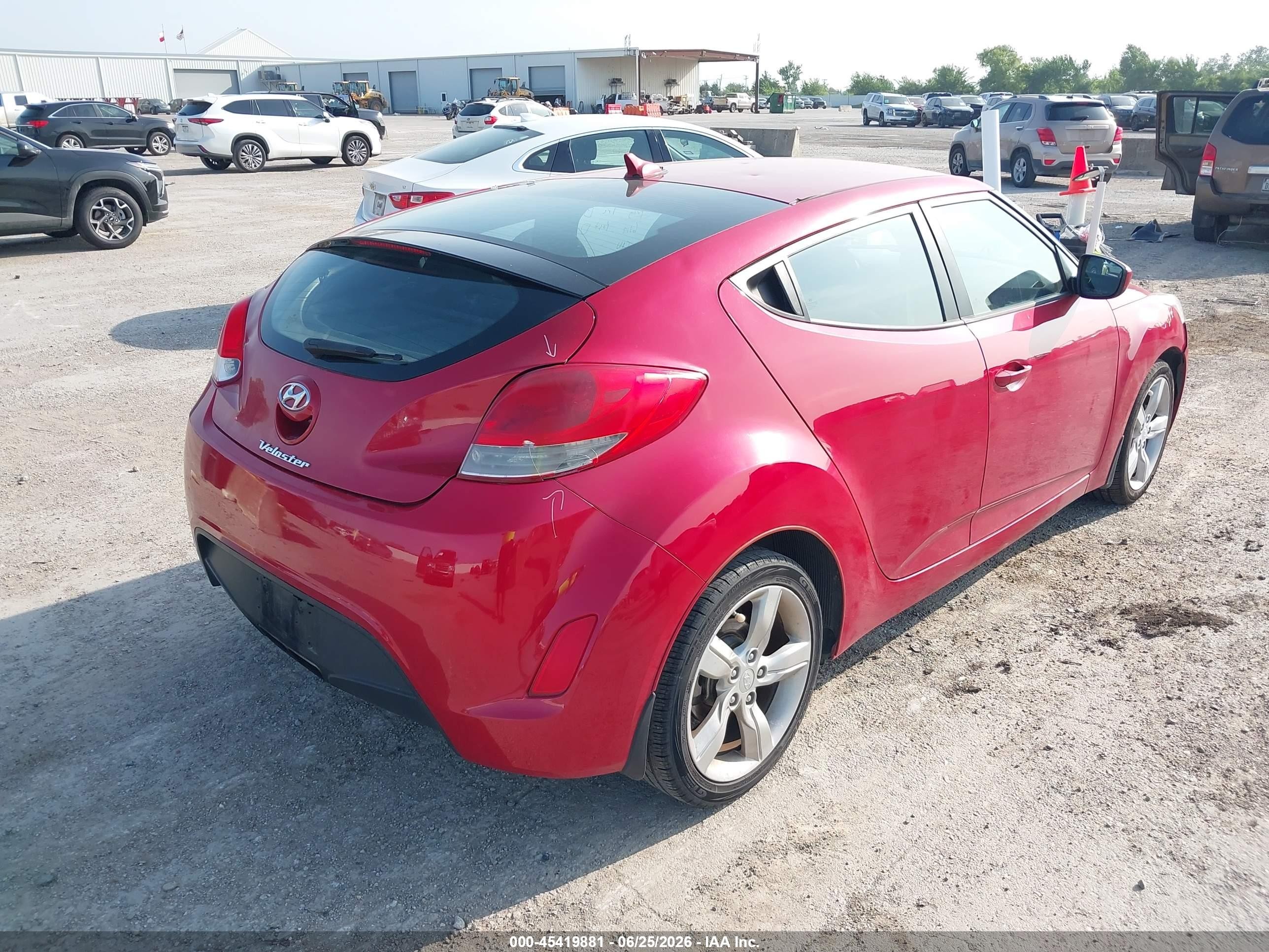 2013 Hyundai Veloster Base W/black Red vin: KMHTC6AD0DU126054