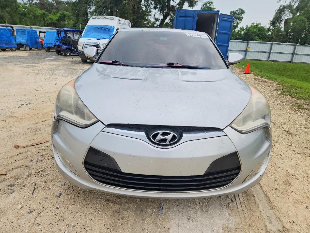 2014 Hyundai Veloster Base Серебряный vin: KMHTC6AD0EU194940