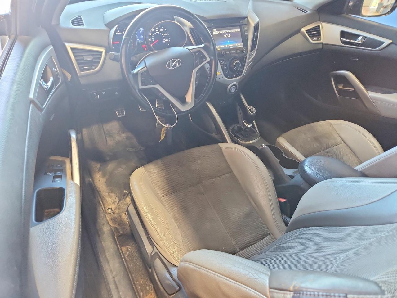 2014 Hyundai Veloster Base Black vin: KMHTC6AD0EU197143