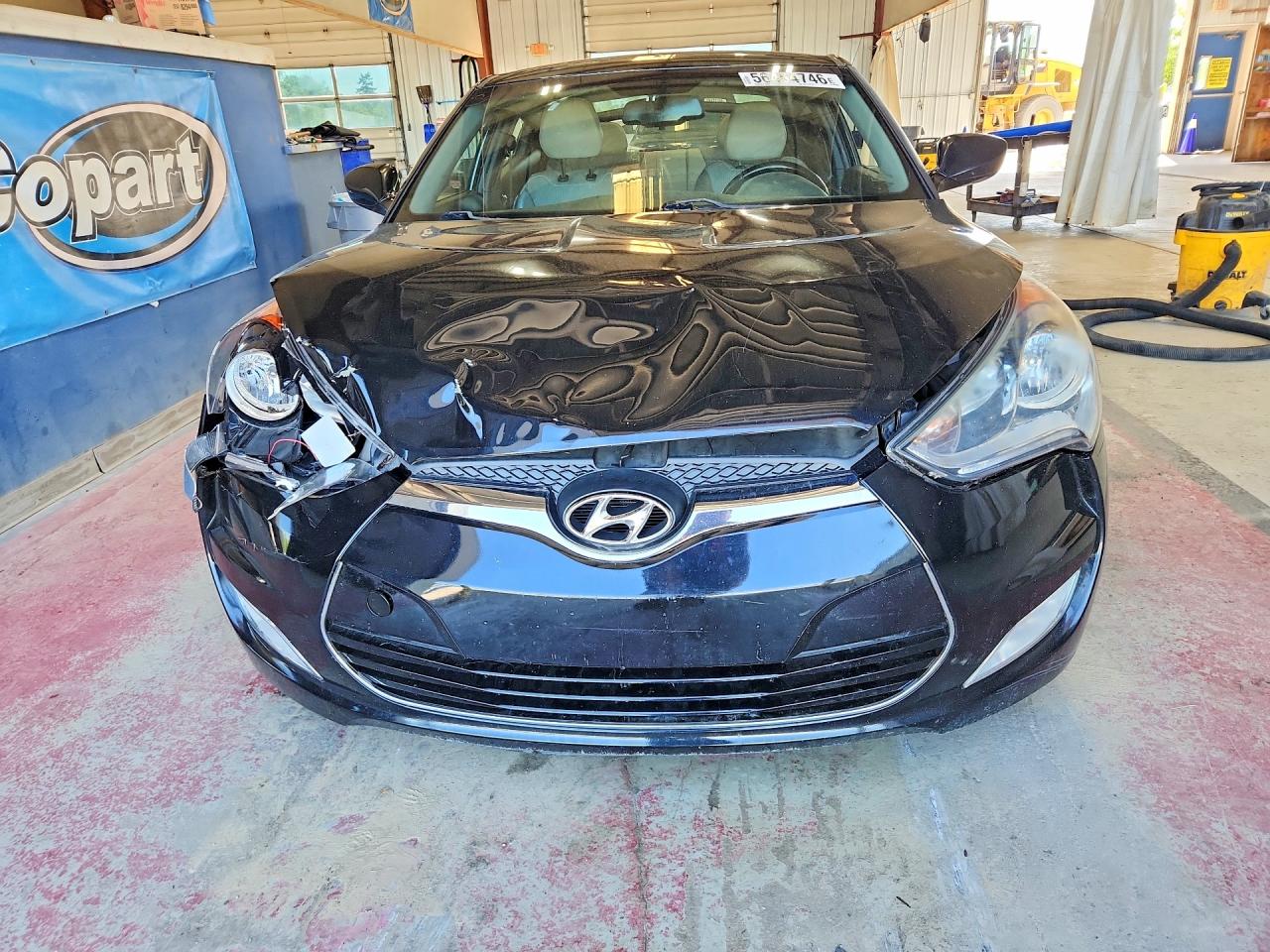 2014 Hyundai Veloster Base Black vin: KMHTC6AD0EU197143