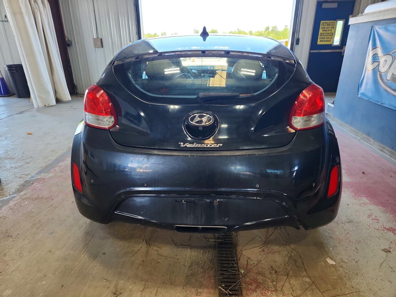 2014 Hyundai Veloster Base Black vin: KMHTC6AD0EU197143