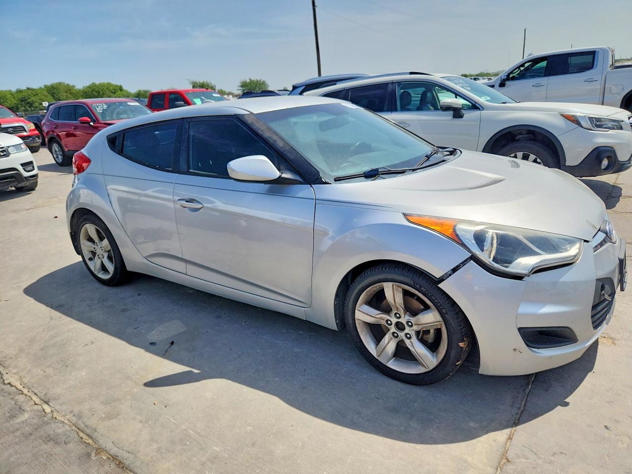 2015 Hyundai Veloster Base Silver vin: KMHTC6AD0FU241921