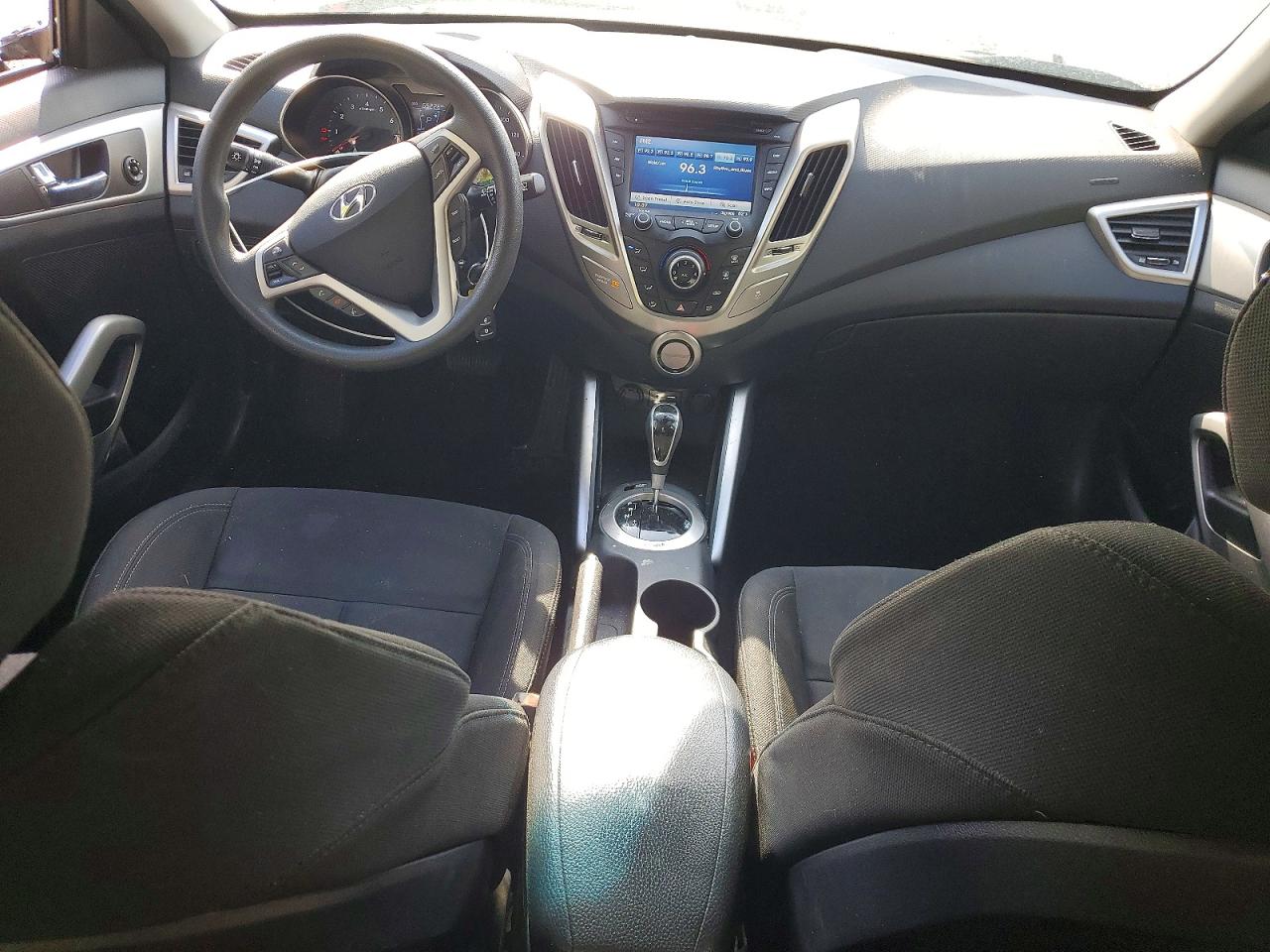 2015 Hyundai Veloster Base Blue vin: KMHTC6AD0FU242115
