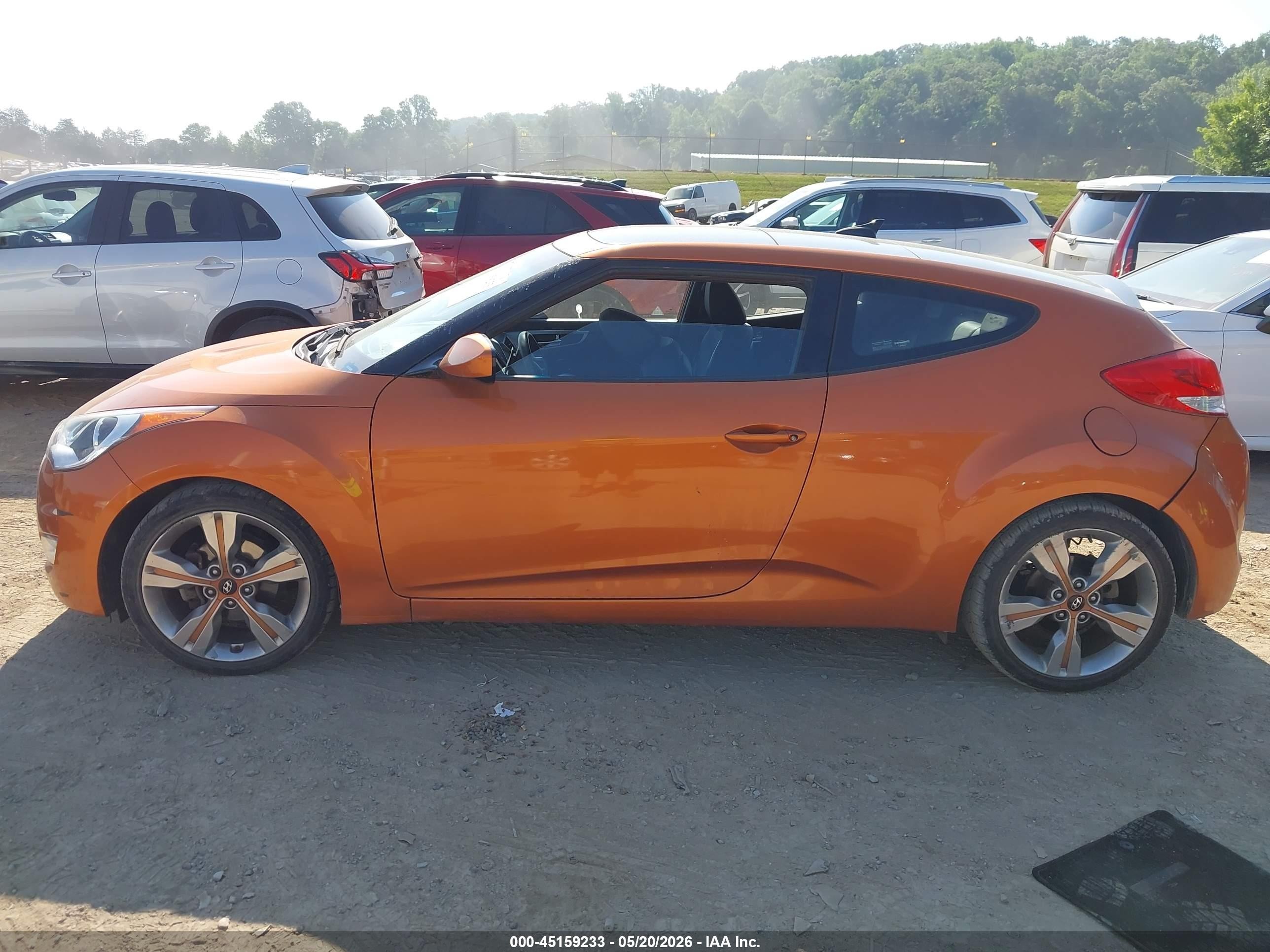 2016 Hyundai Veloster   Оранжевый vin: KMHTC6AD0GU278761