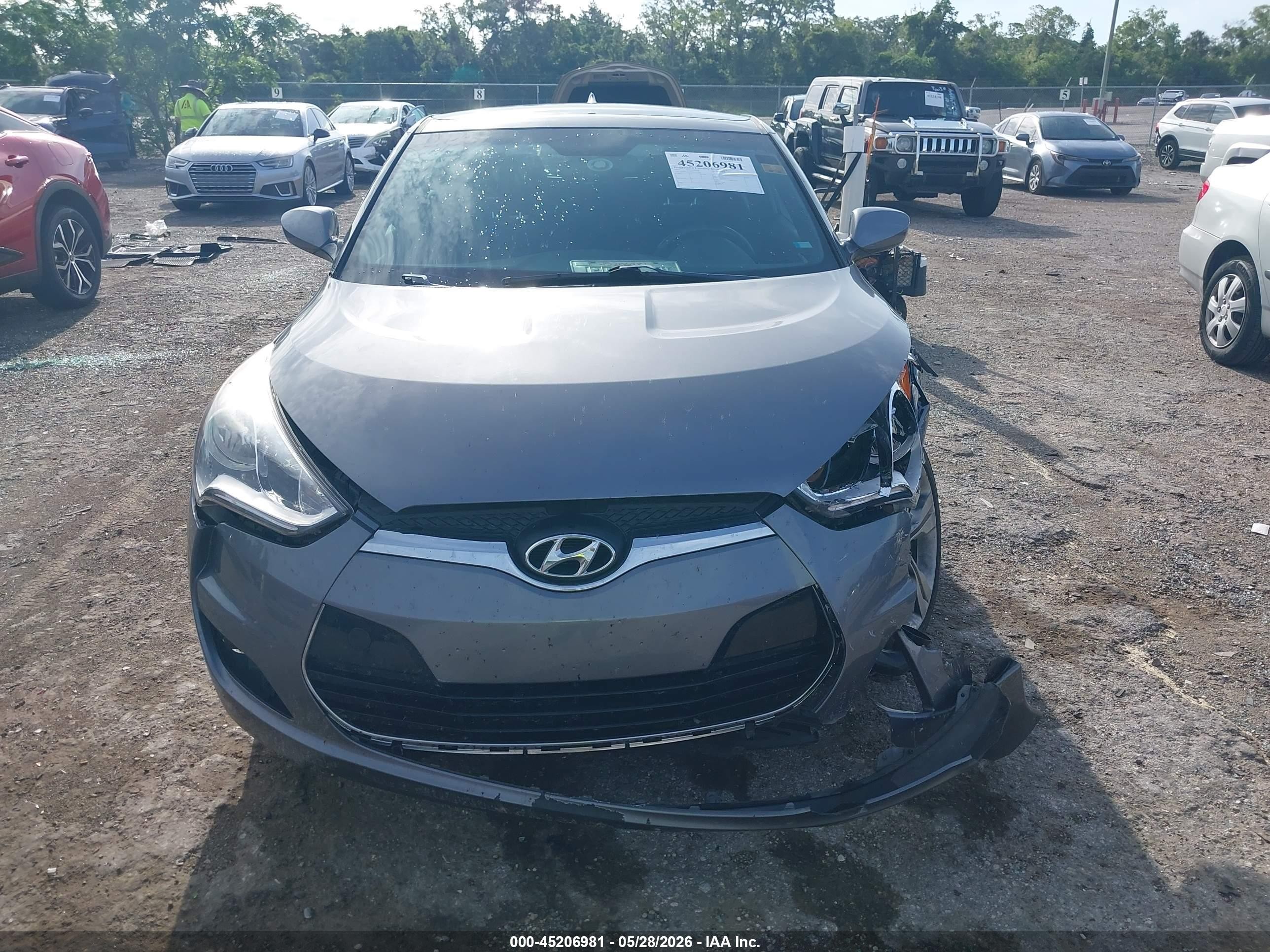 2017 Hyundai Veloster Value Edition Gray vin: KMHTC6AD0HU321951