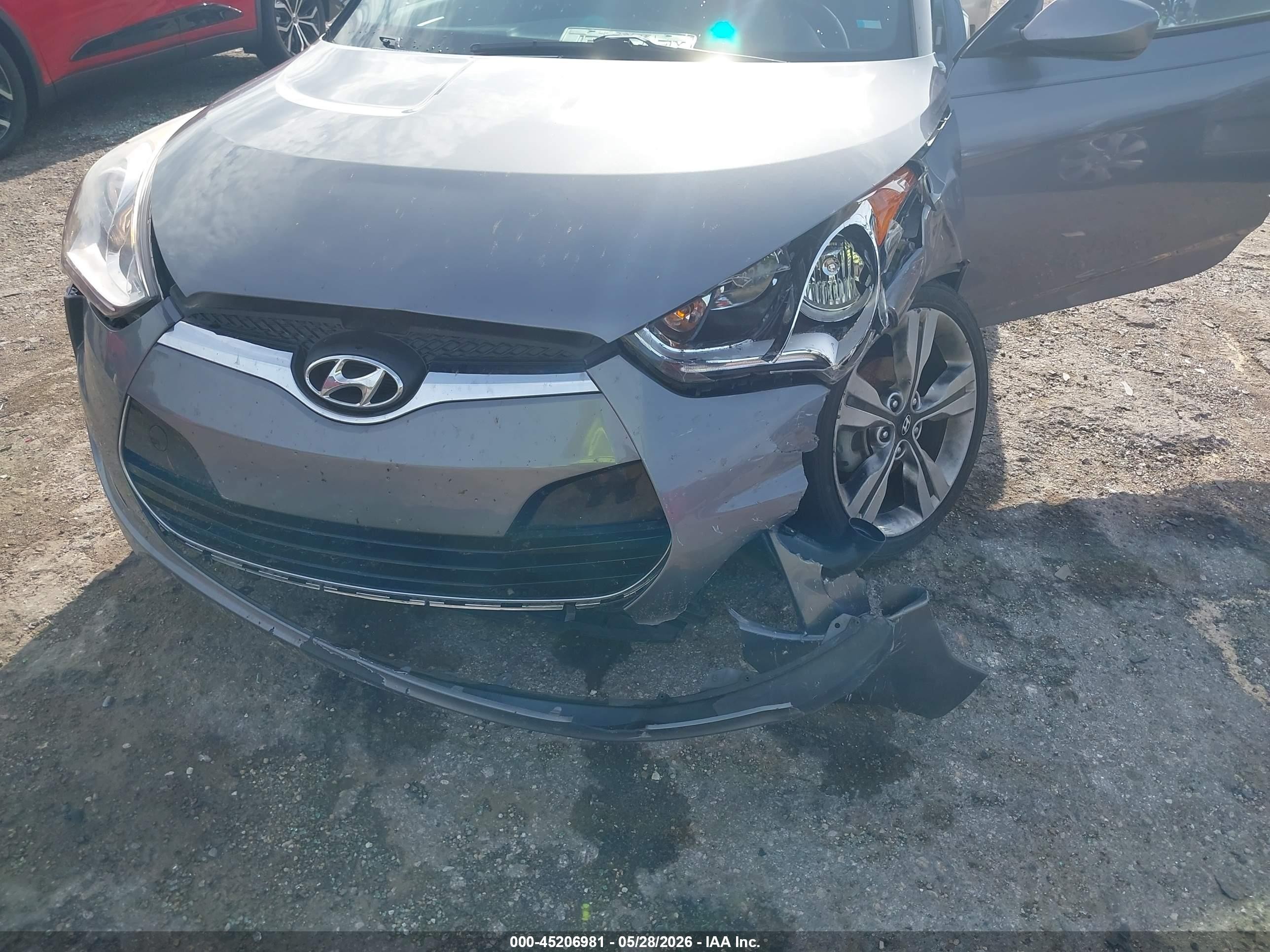 2017 Hyundai Veloster Value Edition Gray vin: KMHTC6AD0HU321951