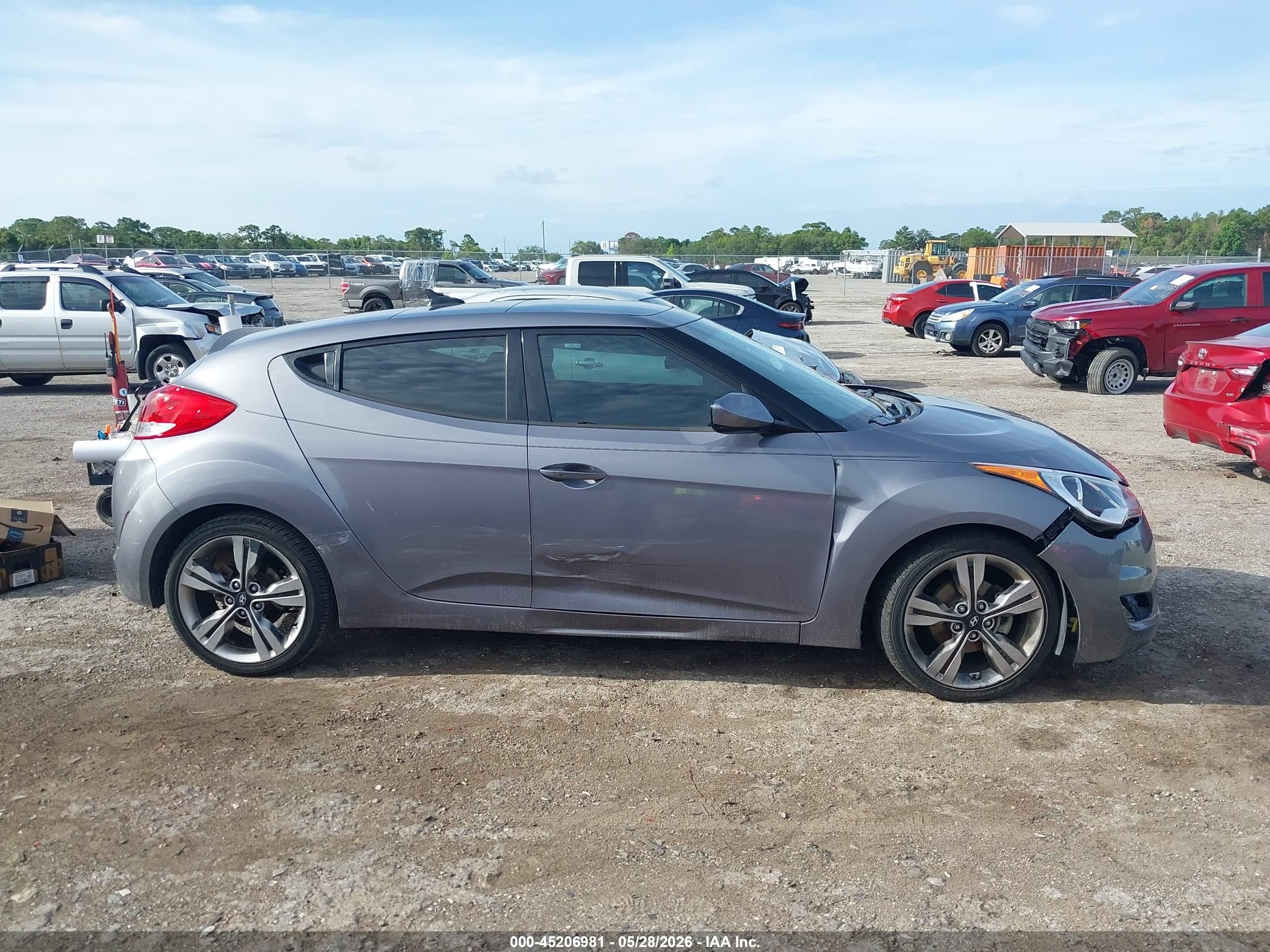 2017 Hyundai Veloster Value Edition Gray vin: KMHTC6AD0HU321951
